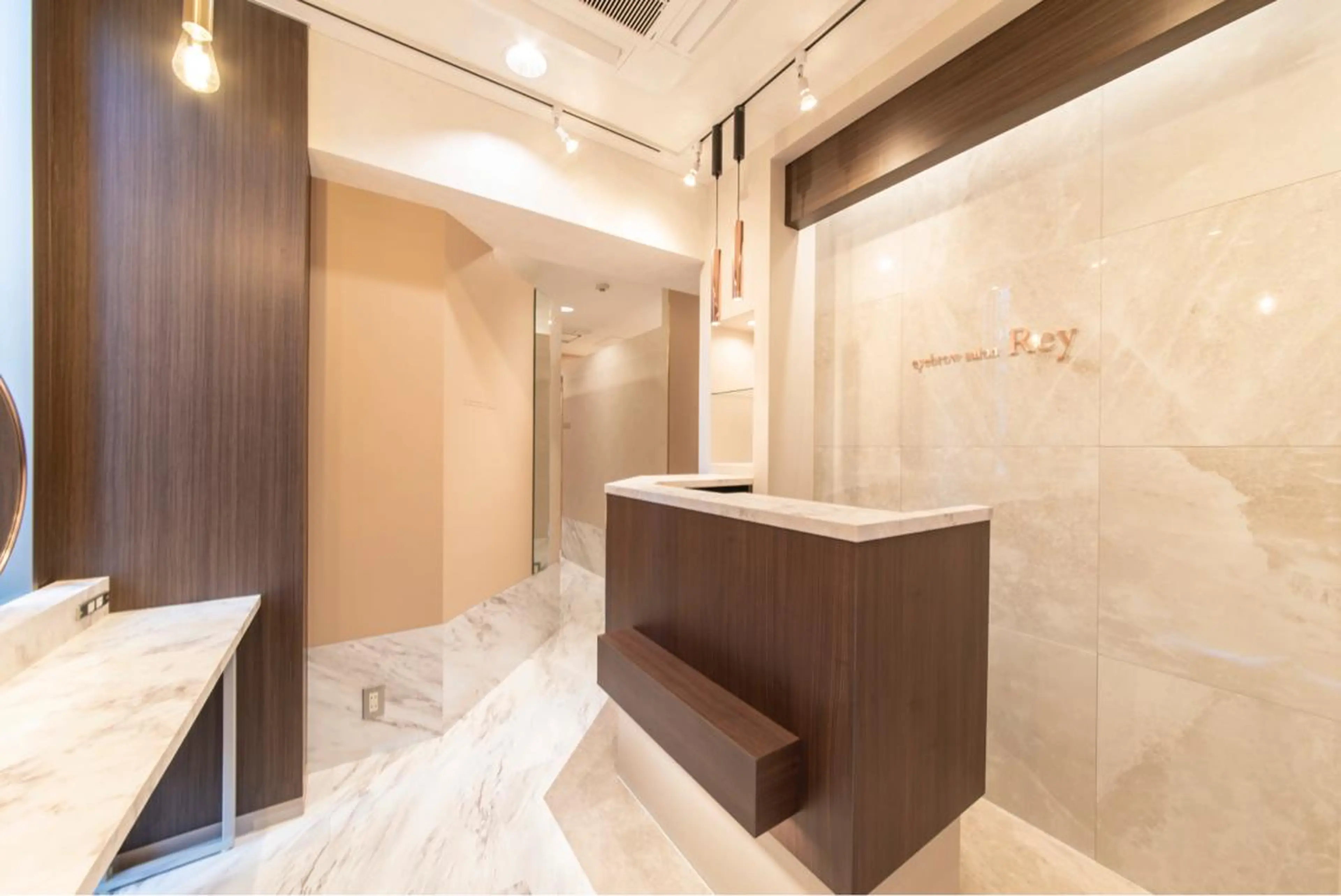 eyebrow salon Rey所属・eyebrow salon Reyの眉毛・アイブロウイメージ