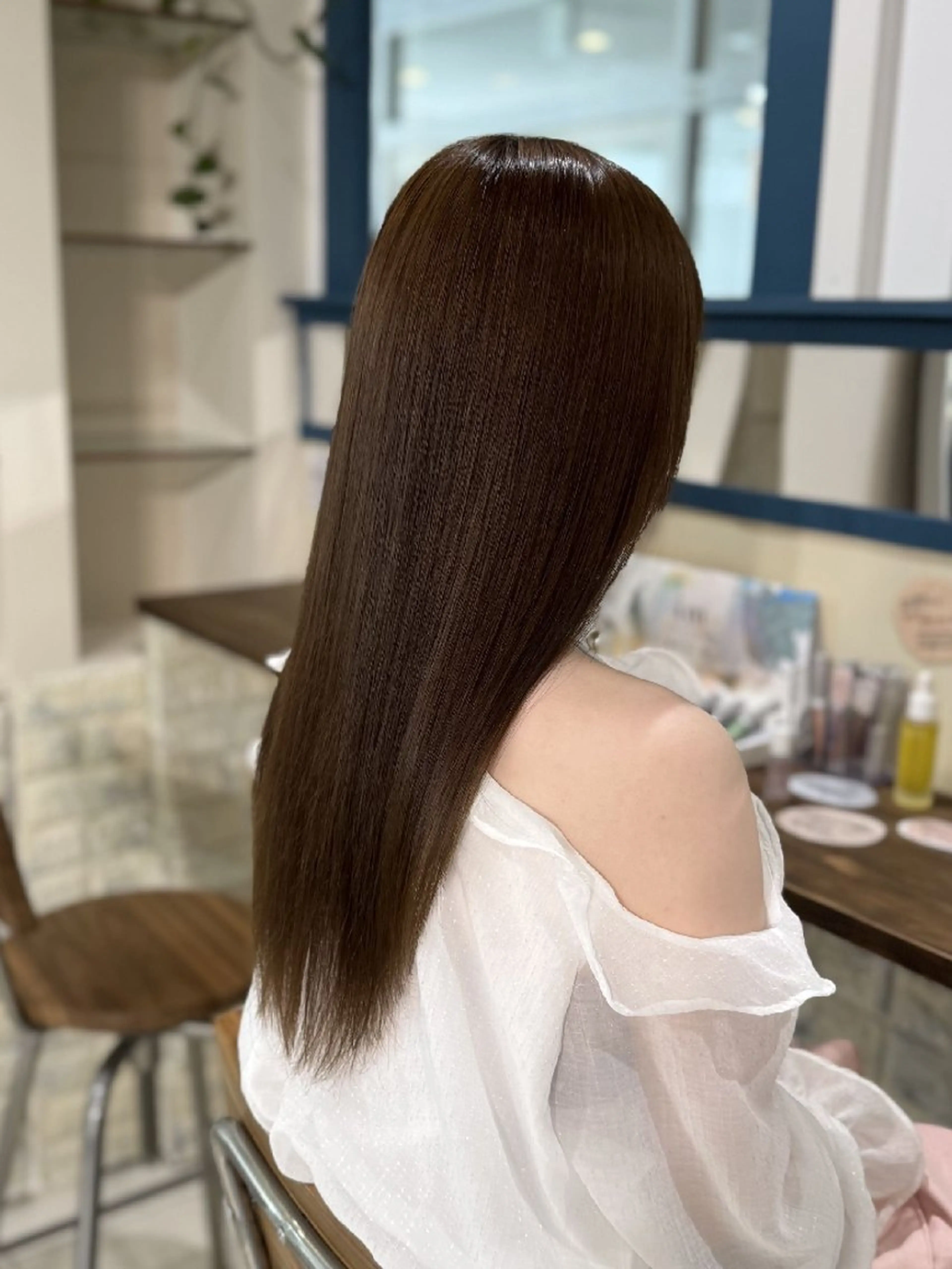 ロング カラー ベージュカラー オリーブベージュ ヘアカラー きっか カラーモデル募集中のヘアスタイル