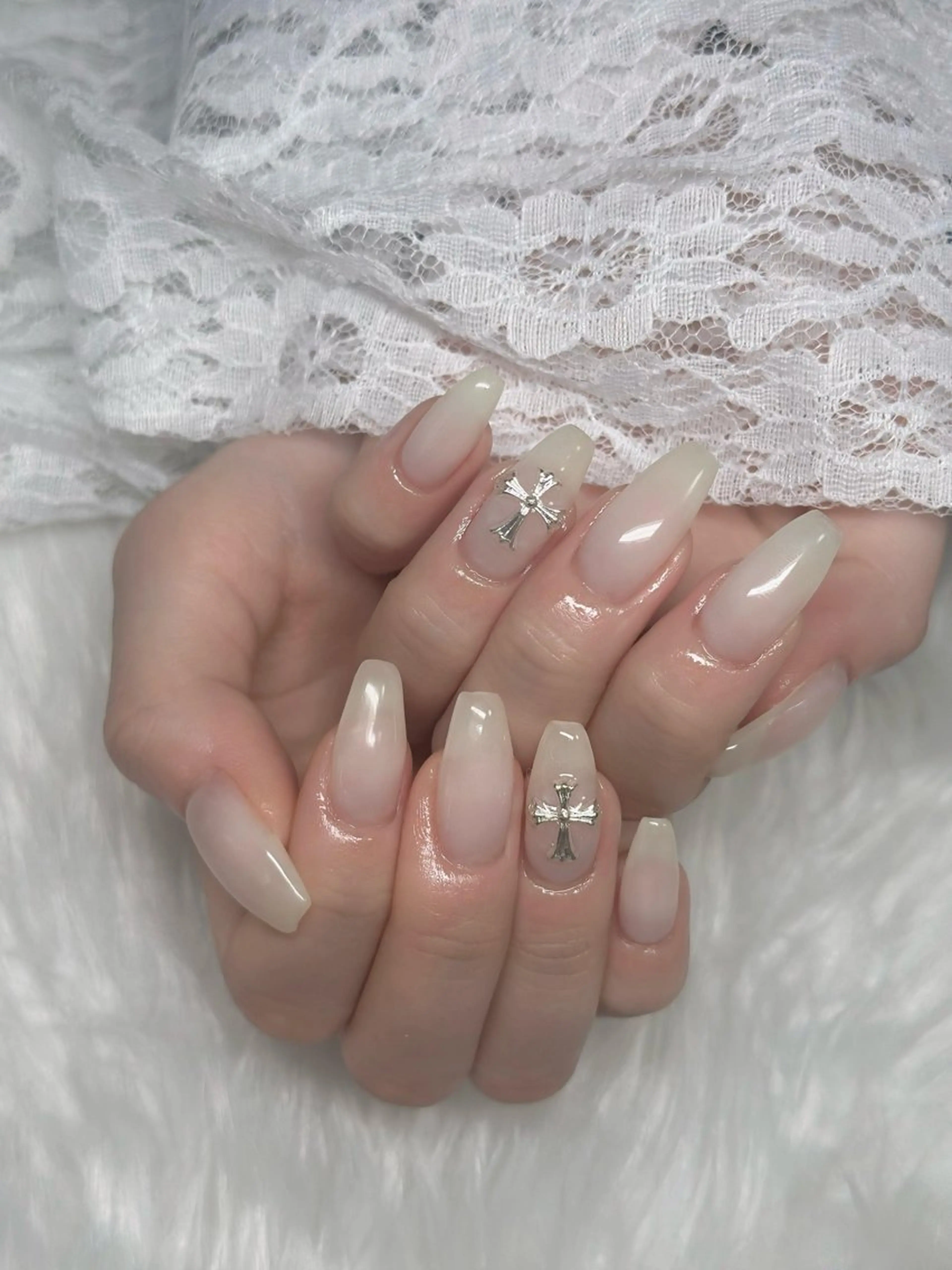 ネイル オーロラネイル フレンチネイル ジェルネイル ハロウィン キラキラネイル H.baby Nail Salonのネイルデザイン