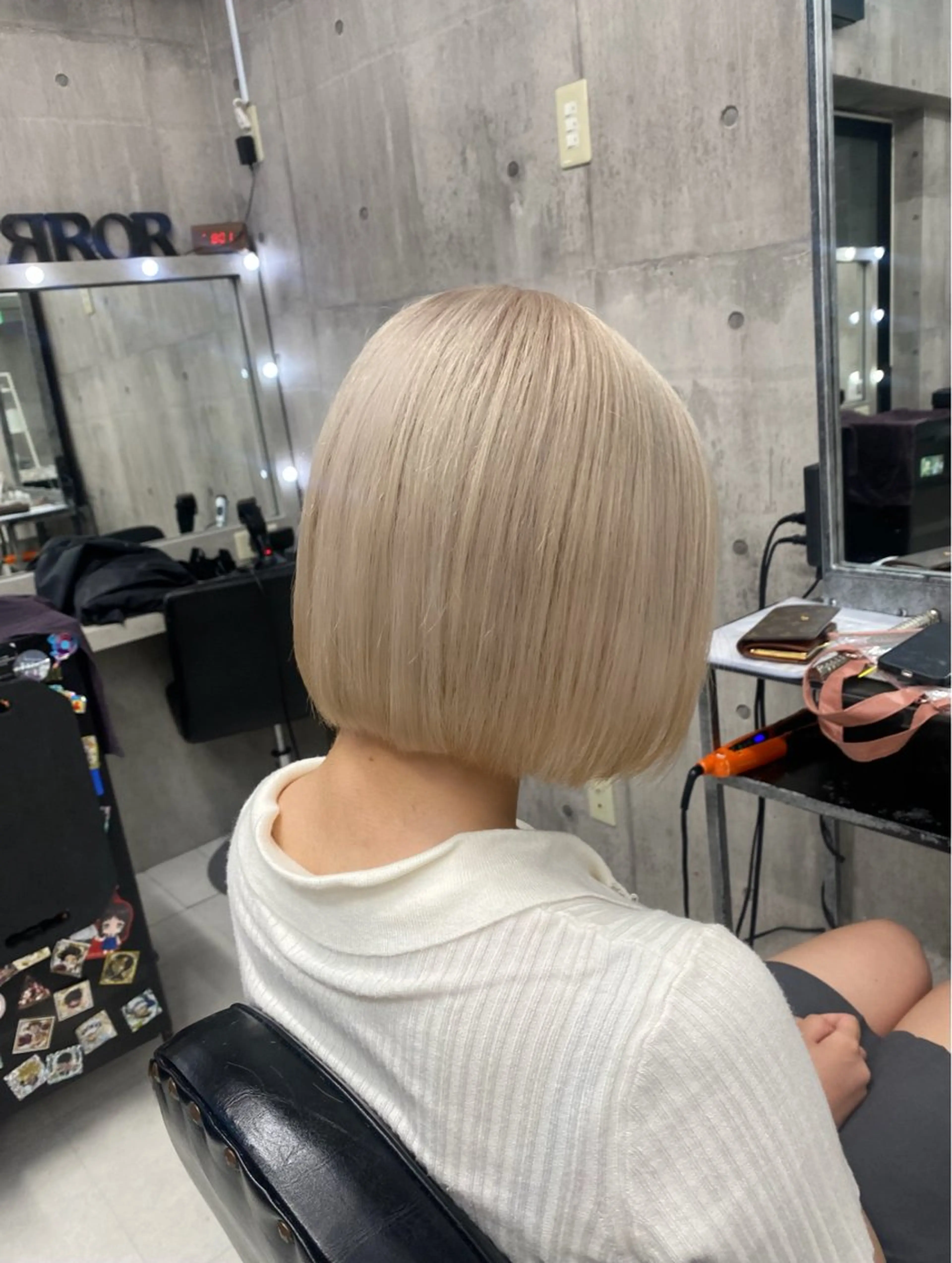 ショート カラー ヘアアレンジ メンズ ヘアカラー のん🎀ハイトーン/ レイヤーカット🐳のヘアスタイル