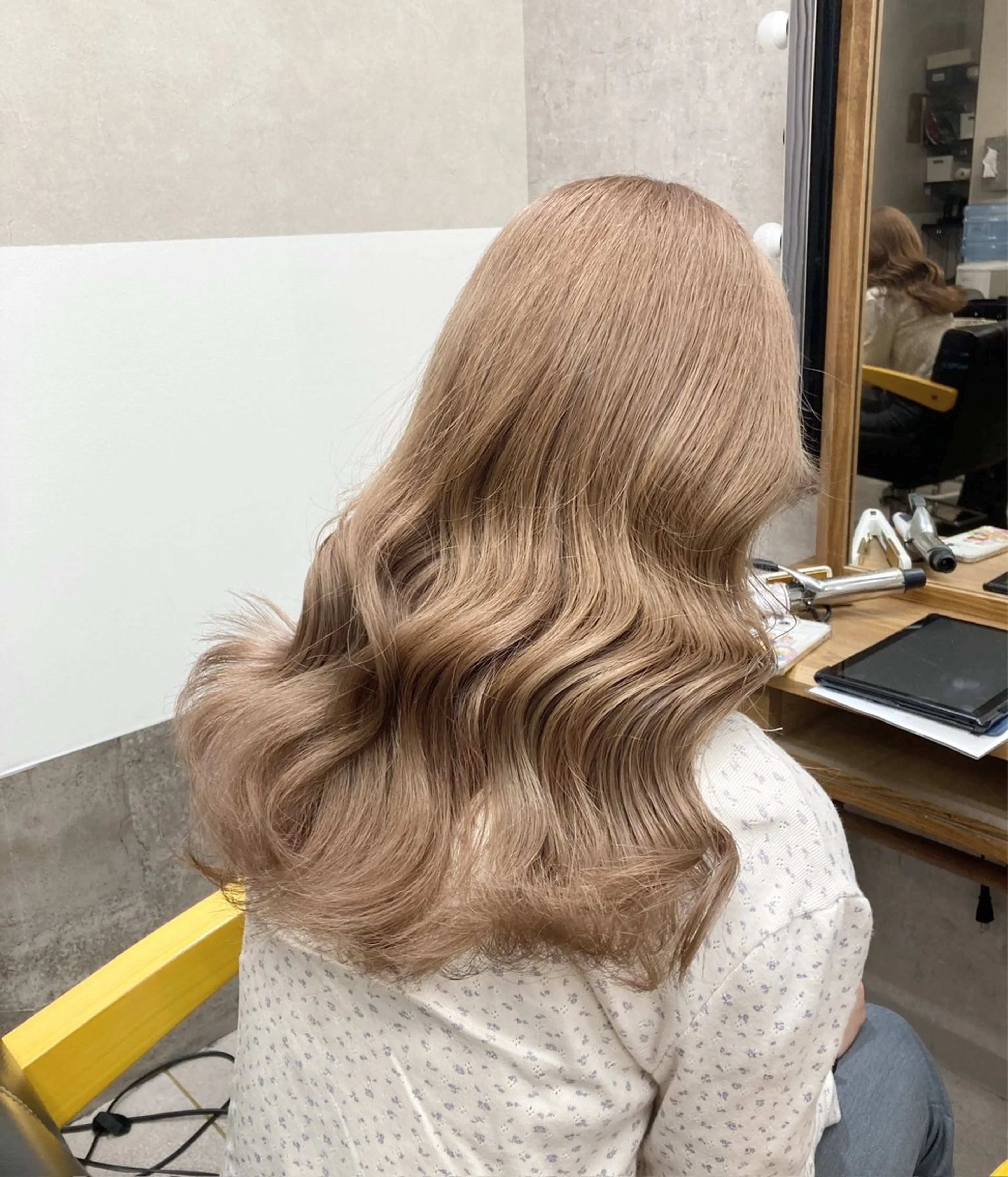 ミディアム カラー カット ヘアカラー たつや/ハイトーン/ バレイヤージュ/寒色のヘアスタイル