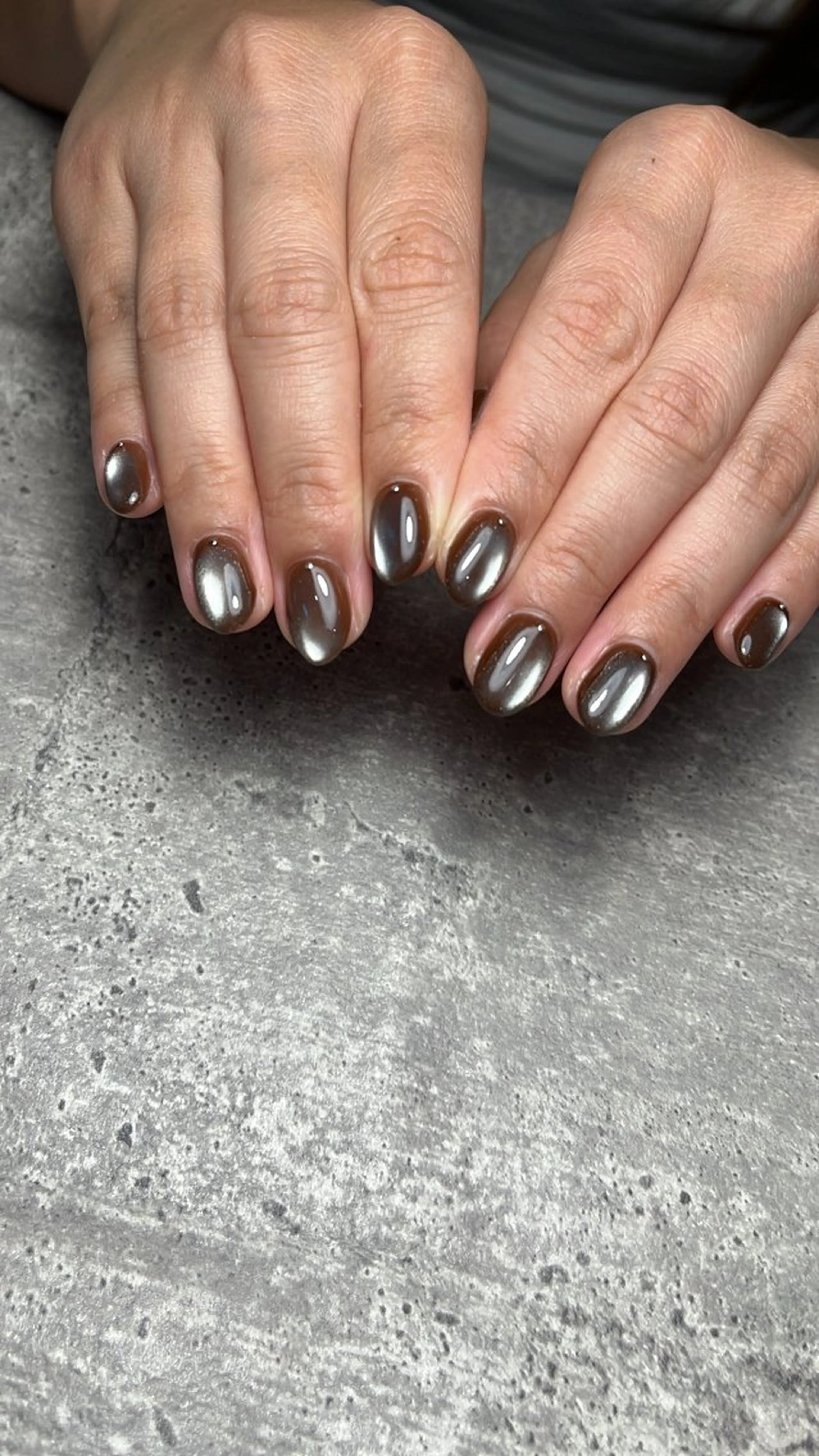 ネイル ブラウン マグネットネイル 持ち込み HAIR salonTARGET所属・_______ SAKI NAIL.のネイルデザイン