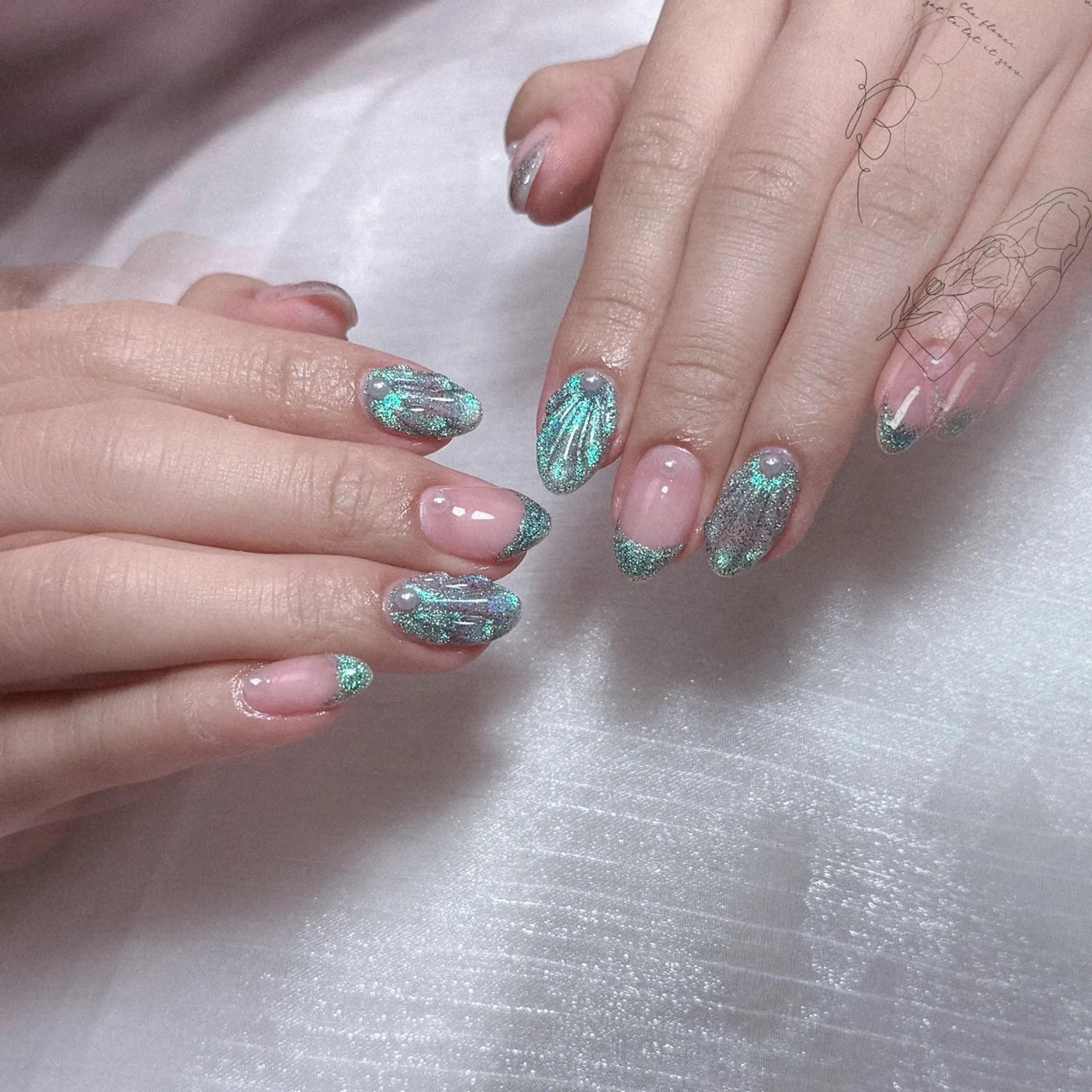 ネイル ハンドネイル エクラNailサロン ミオのネイルデザイン