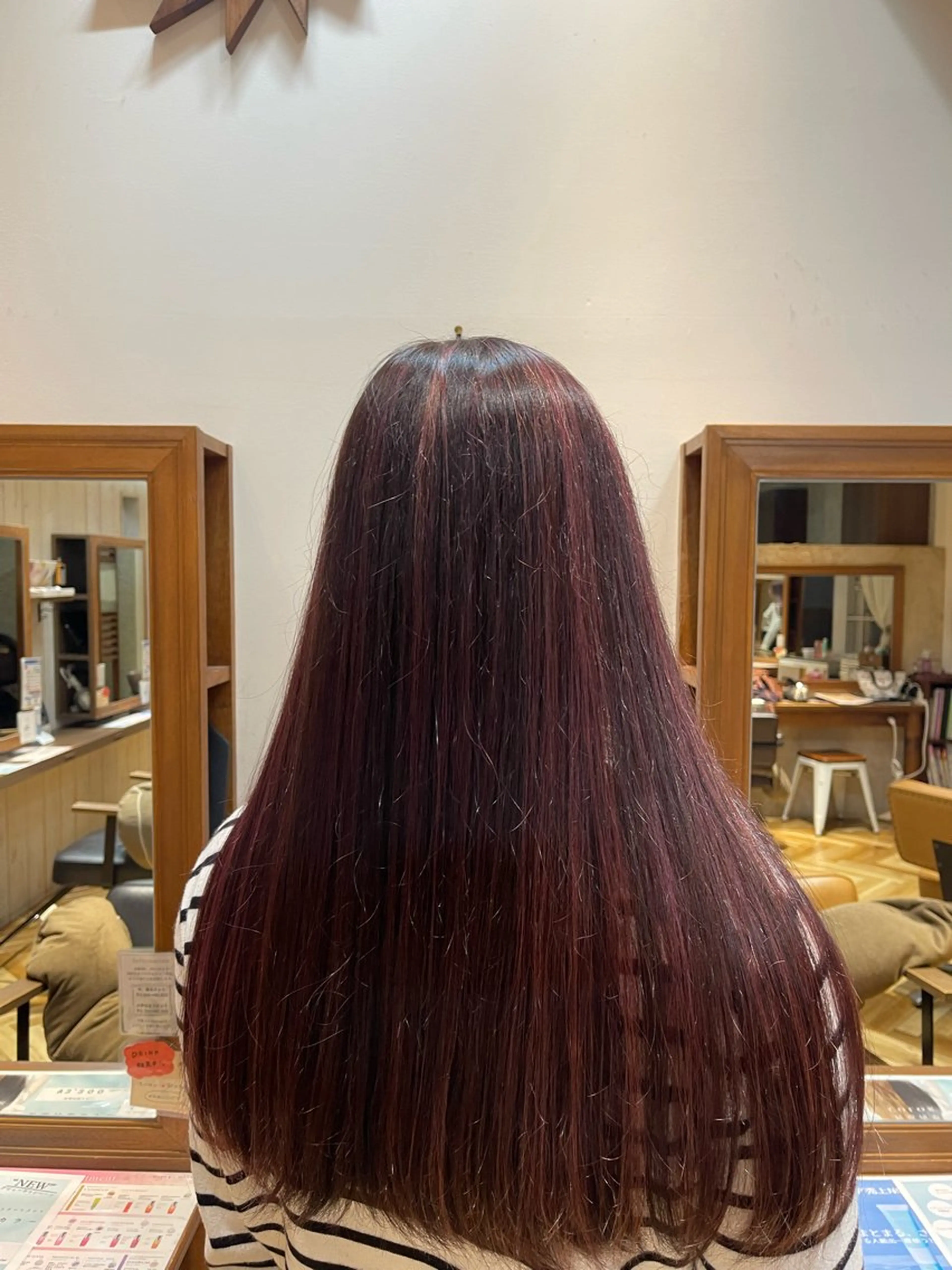 カラー セピアージュアン所属・バヤラー バイガルマーのヘアスタイル