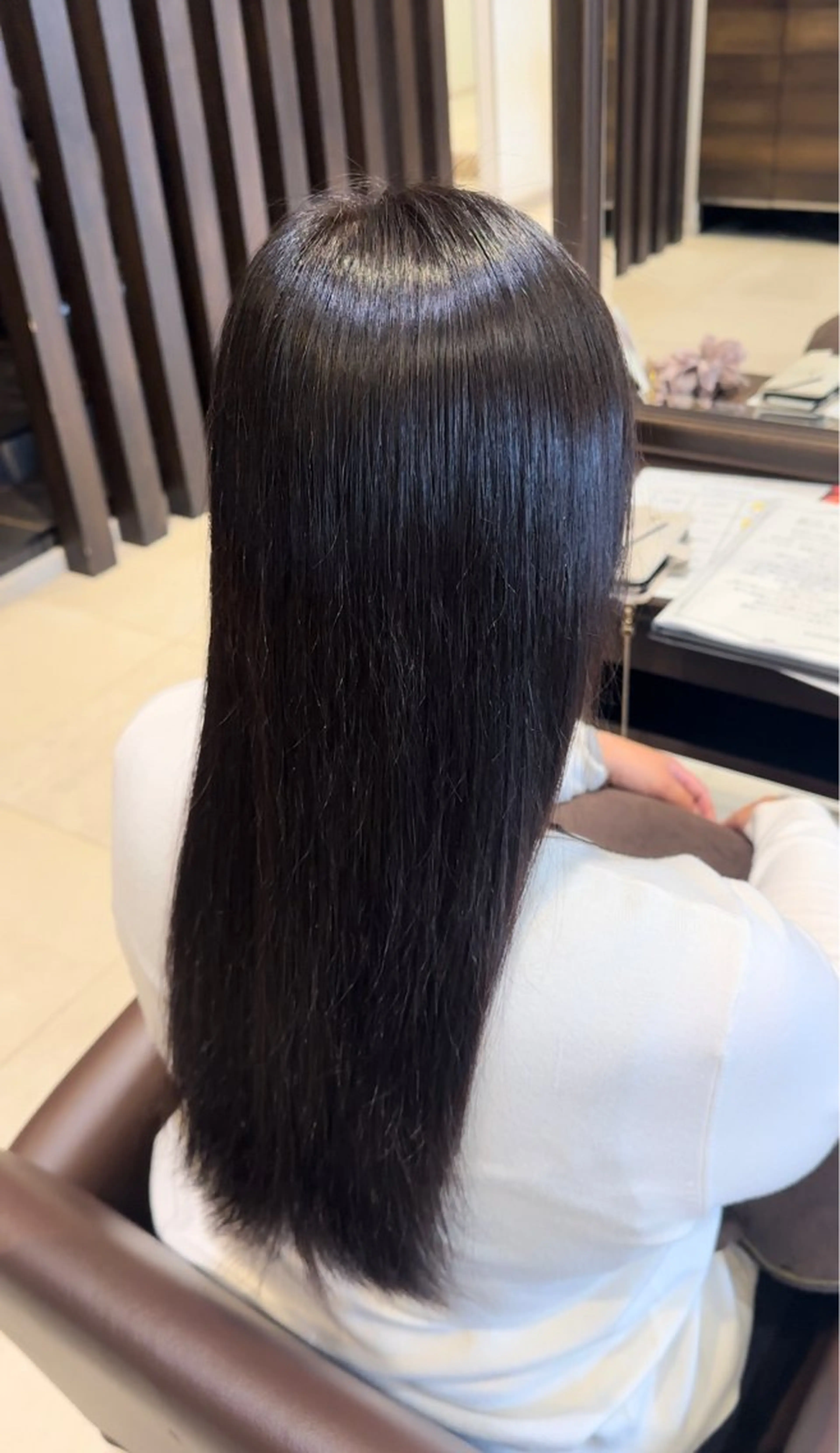 ロング 縮毛矯正 荒木 郁実のヘアスタイル