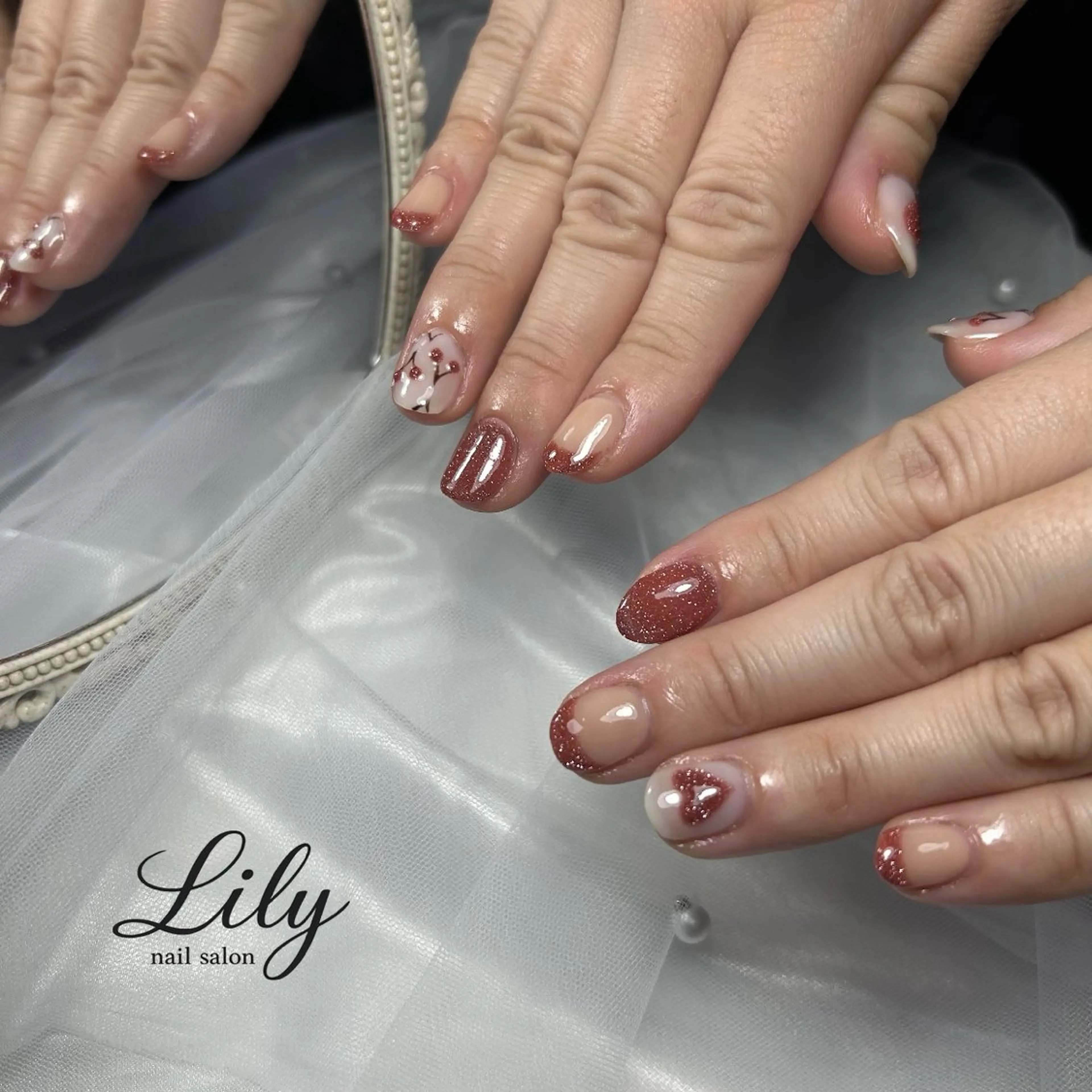 ネイル フラッシュネイル 赤色 ハンドネイル nail salon Lily所属・藤田 璃々のネイルデザイン