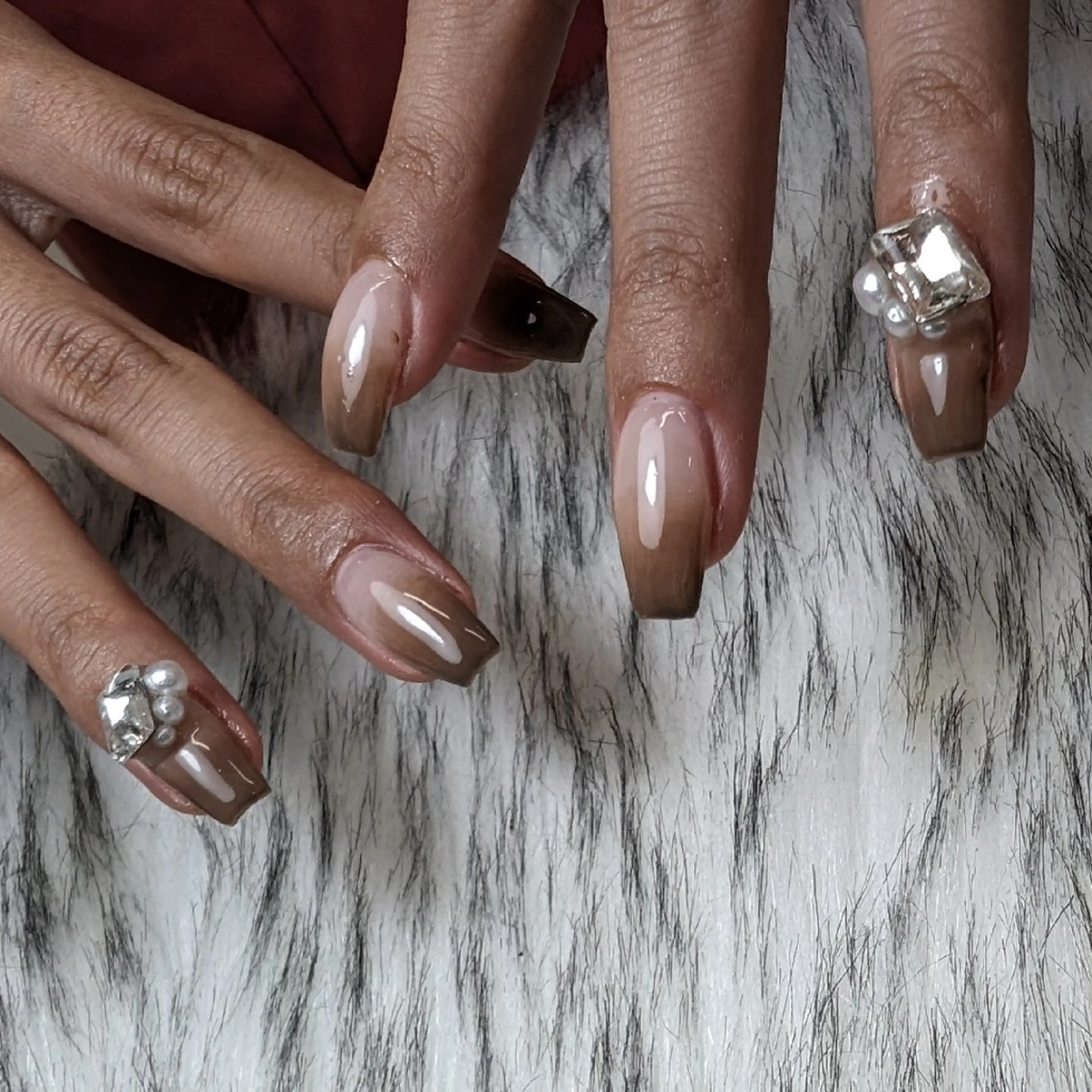 ネイル ハンドネイル RUNWAY 　　の眉毛・アイブロウイメージ