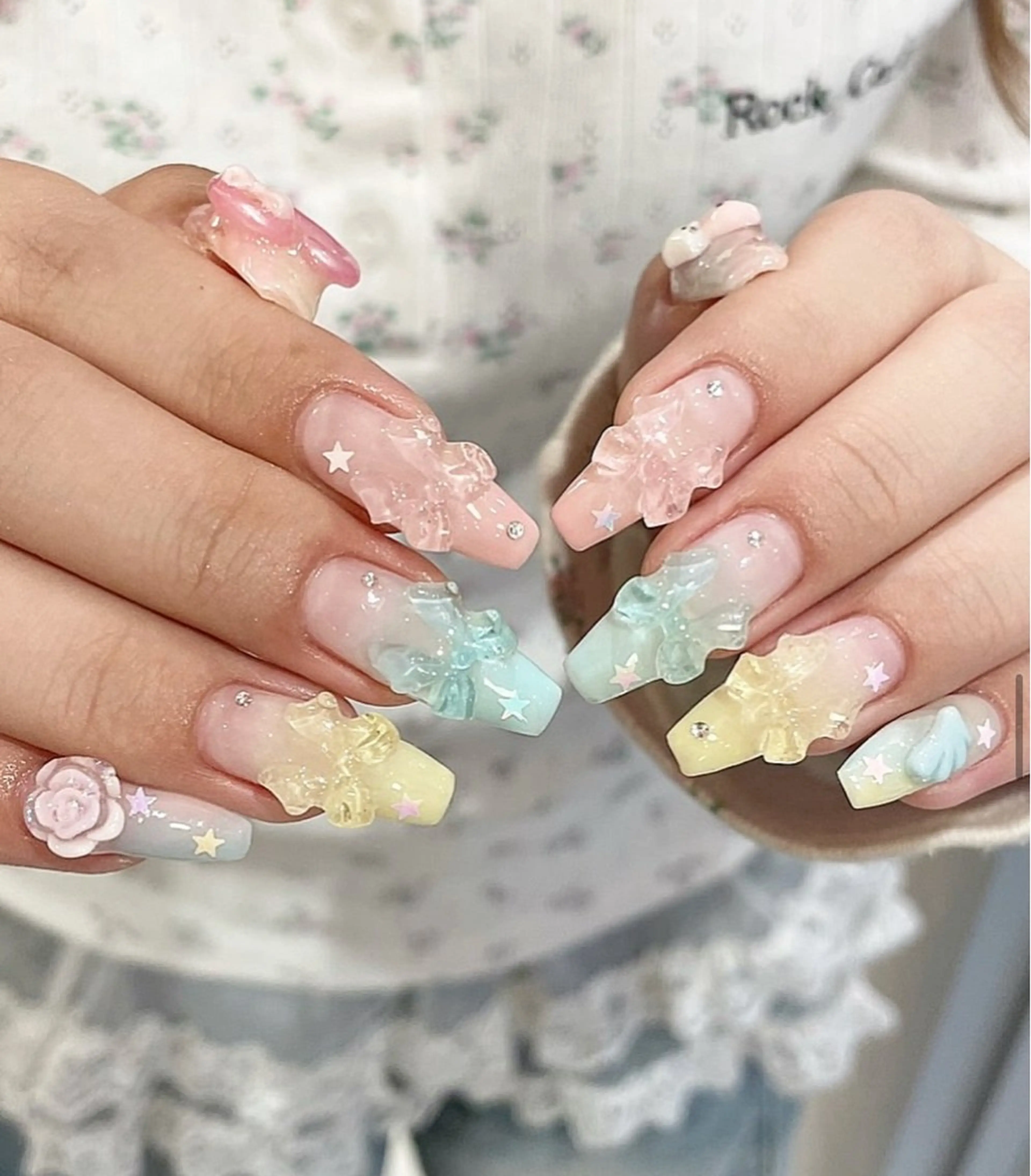 ネイル アートネイル オーロラネイル フレンチネイル ジェルネイル グラデーション ハンドネイル Ryunail所属・Ryu Nail NekoChanのネイルデザイン