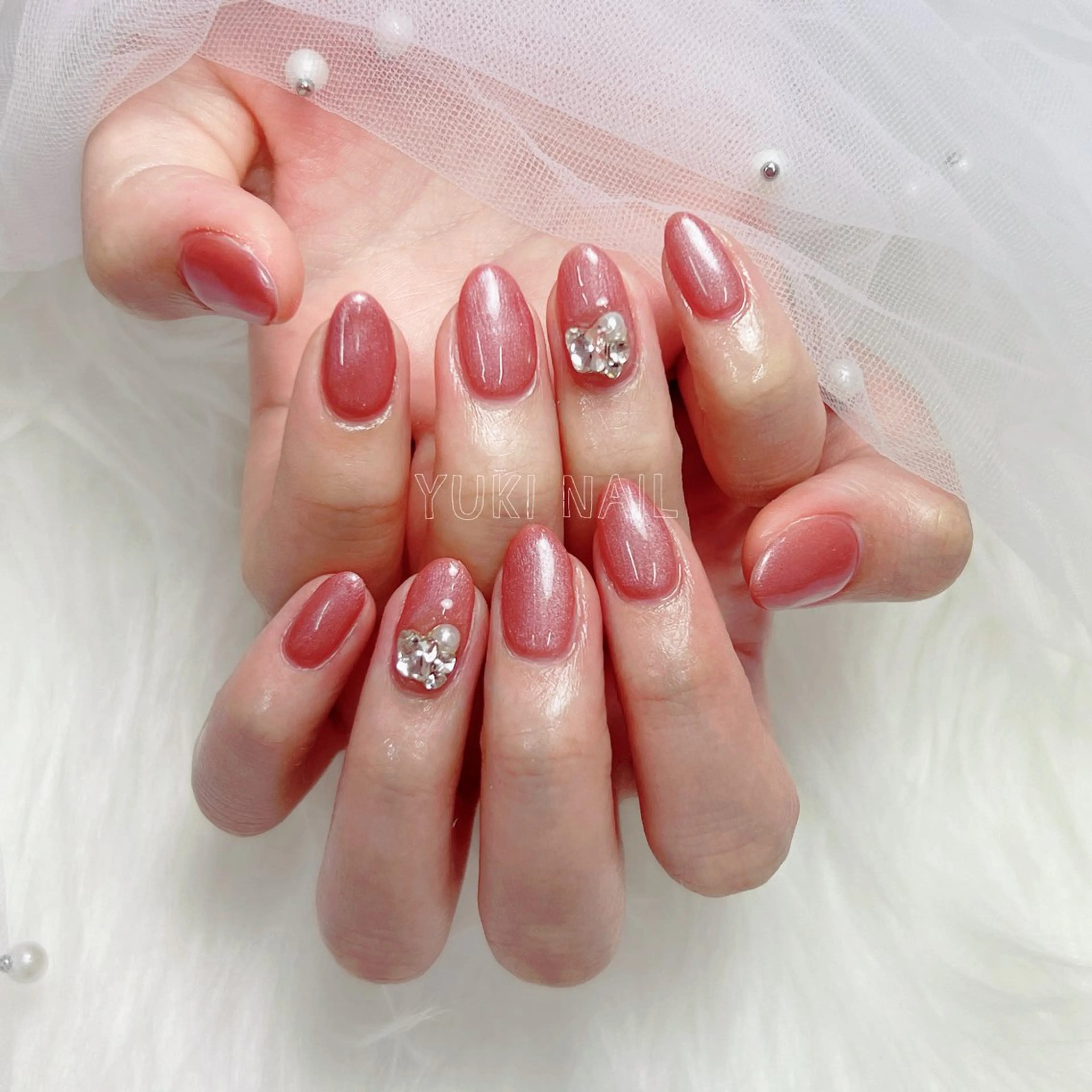 ワンカラーorラメグラ+2個大きいパーツ/10個ストーン(色2個まで)¥5200の写真