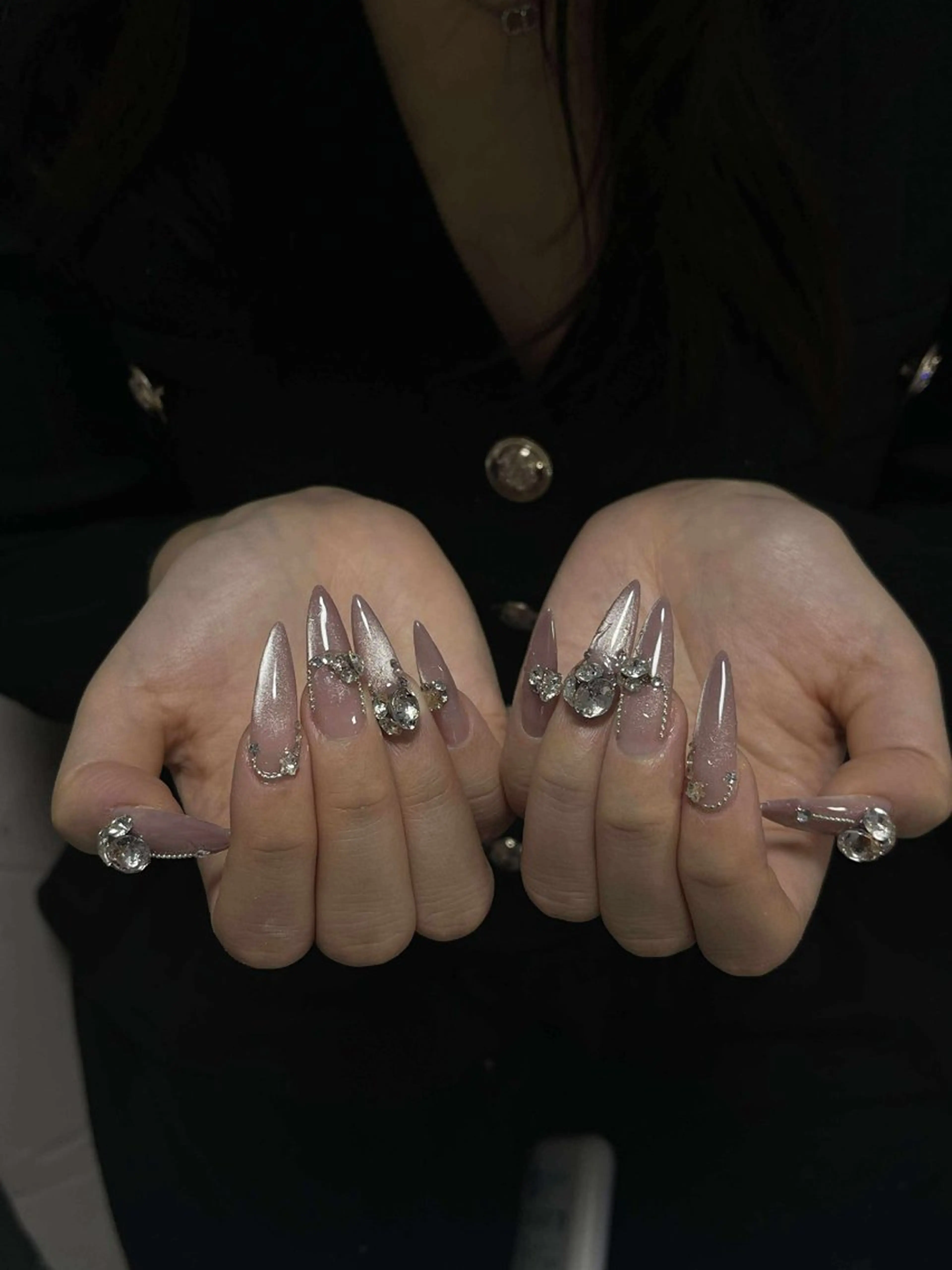 ネイル オーロラネイル クリアネイル 成人式 フラッシュネイル ジェルネイル ハンドネイル Amee Nailsalonのネイルデザイン