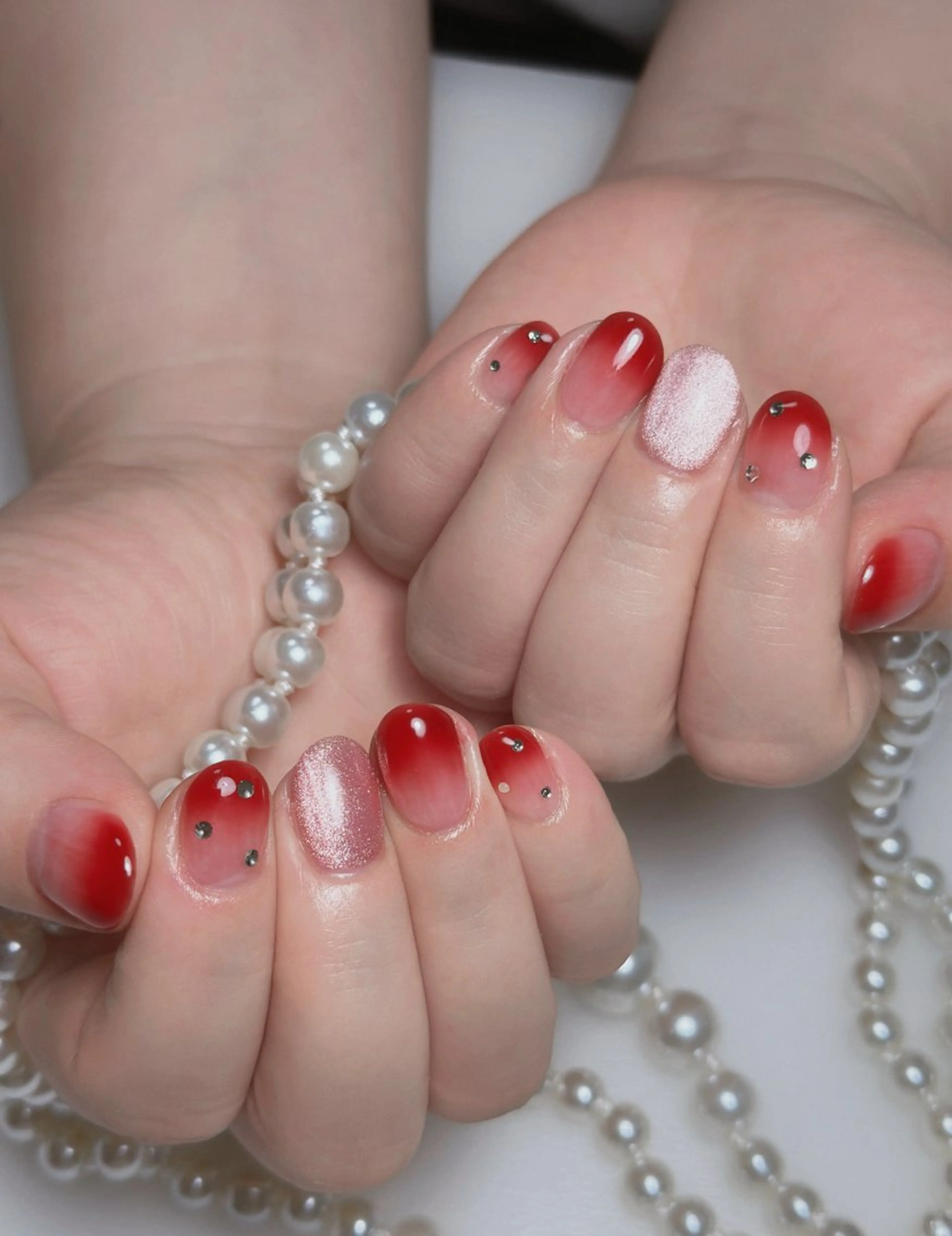 ネイル オーロラネイル 長さ出し フットネイル ラメ(グリッター) ラメグラデーション ハンドネイル 👍thumbs up nail👍のネイルデザイン