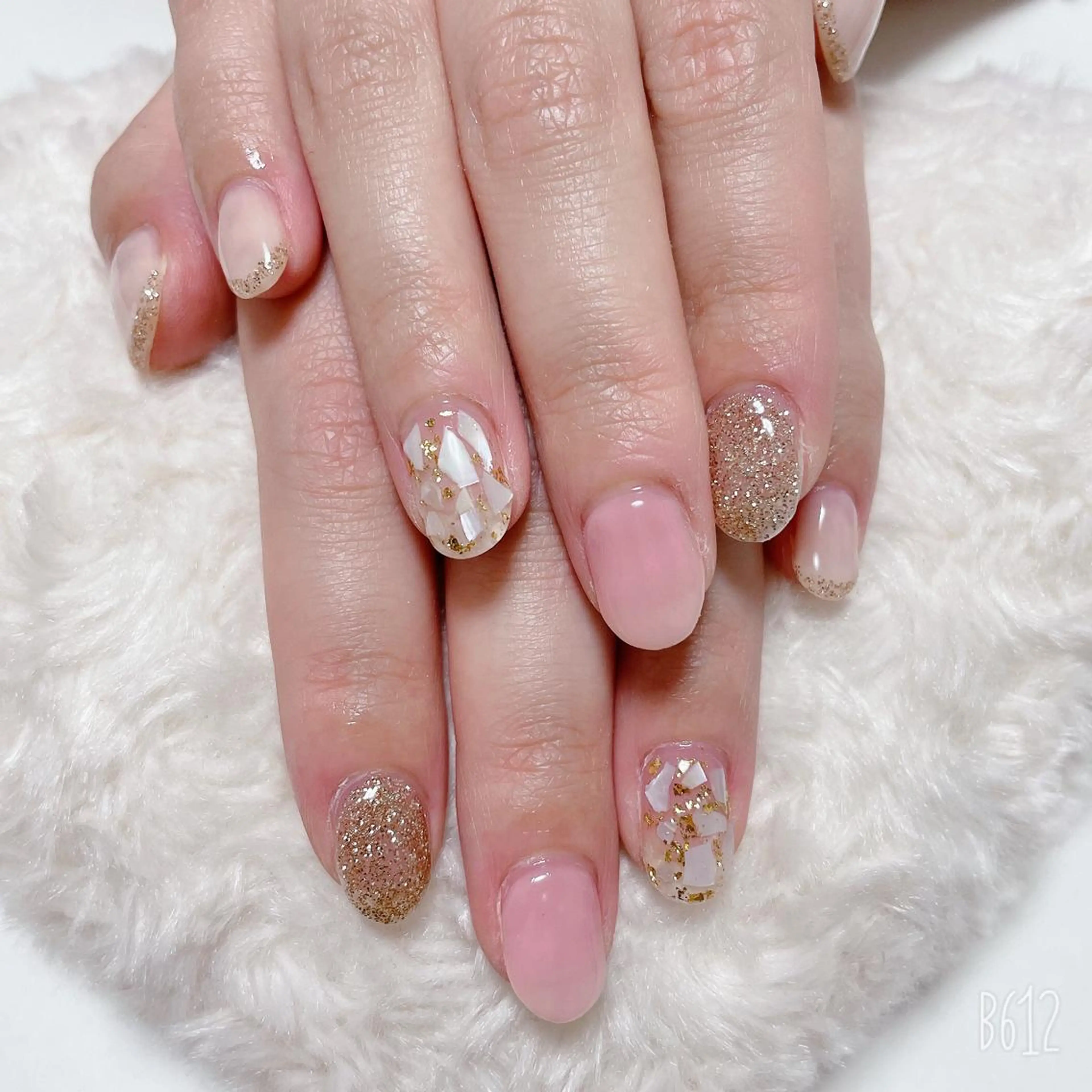 ネイル The Best Beauty受付担当のヘアスタイル