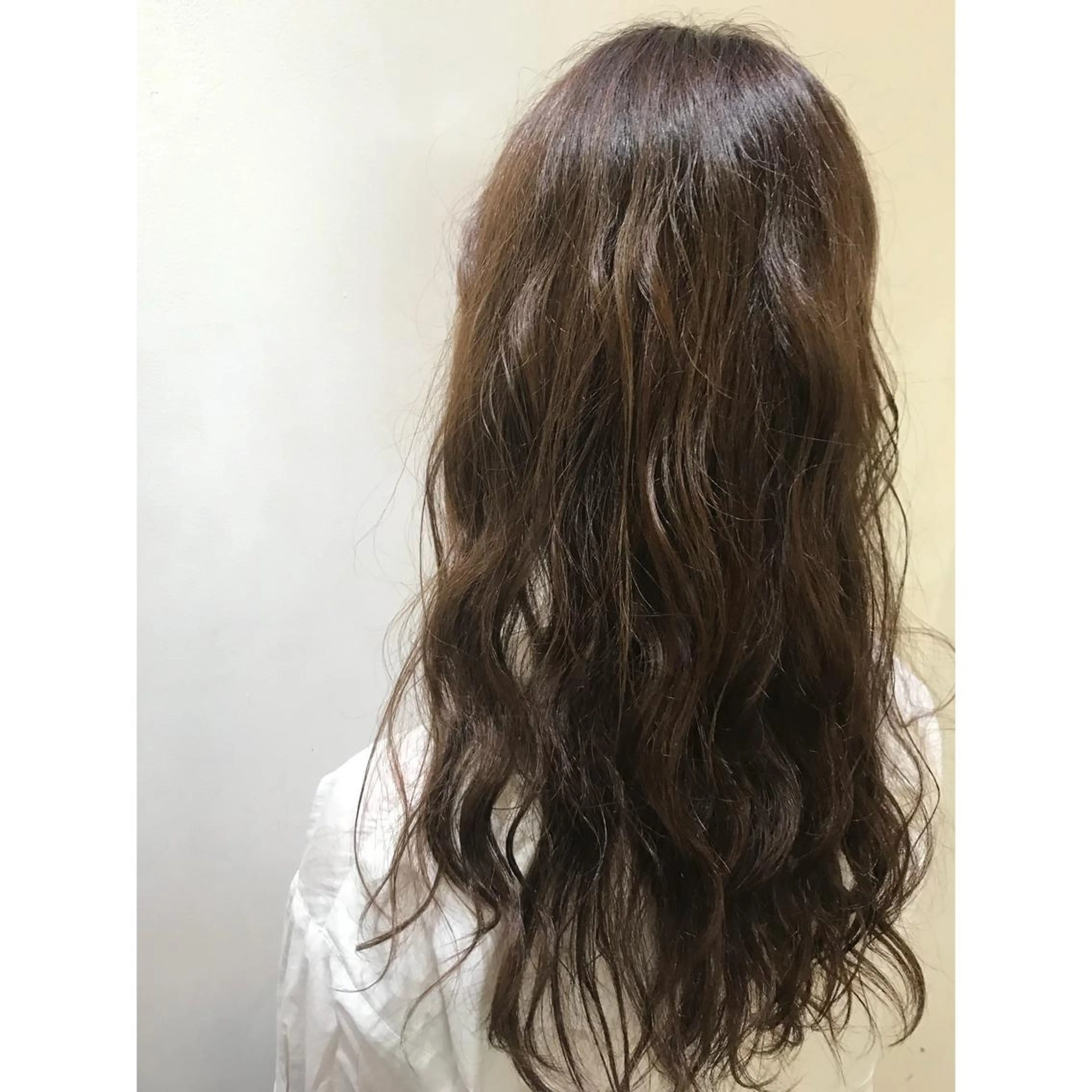 ロング カラー アッシュ ラベンダーカラー ラベンダーアッシュ トリートメント 坂西 春果のマツエク・マツパデザイン