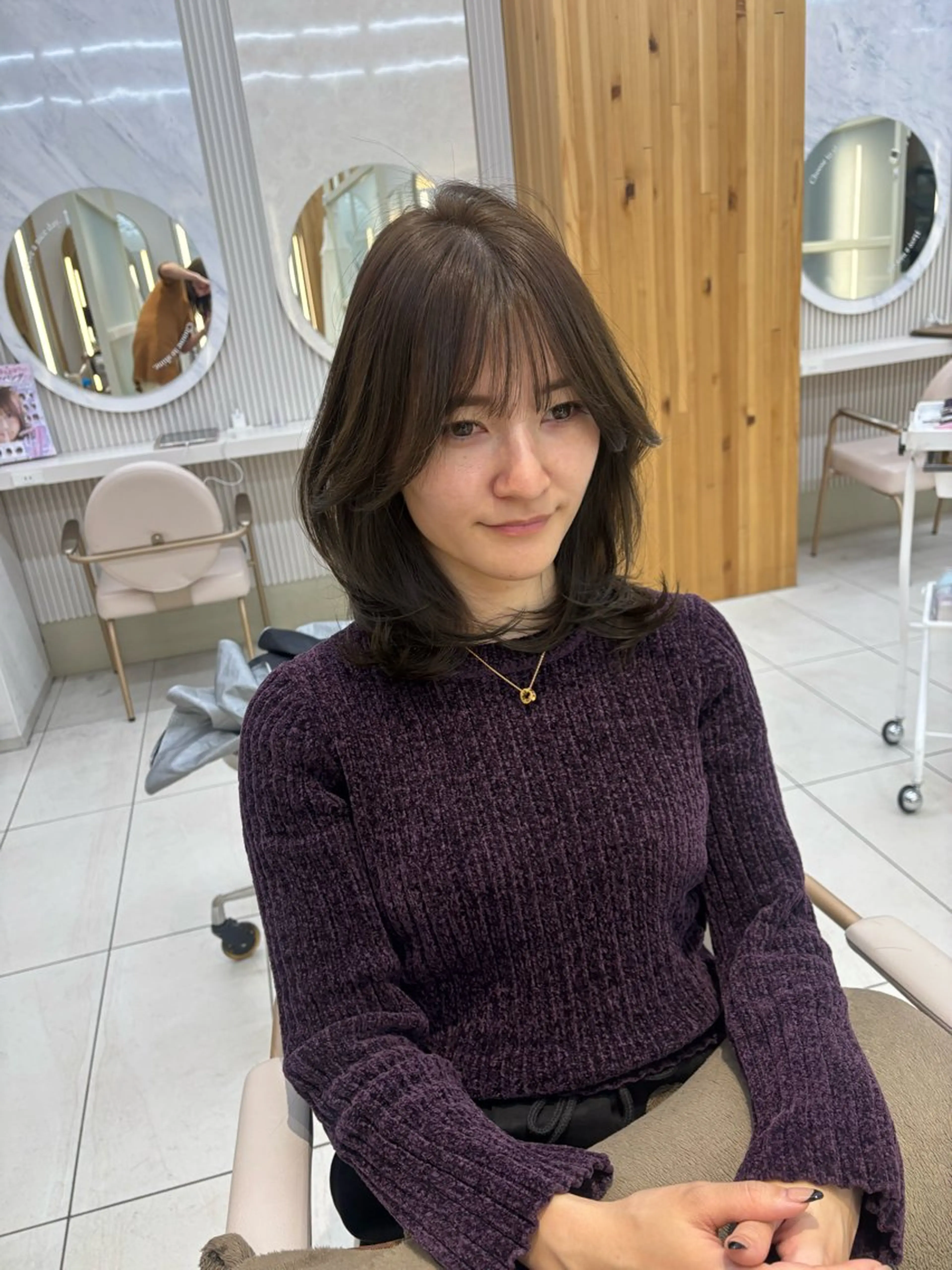 ミディアム カット ヘアカラー トリートメント かなこ／レイヤー ／透明感カラーのヘアスタイル