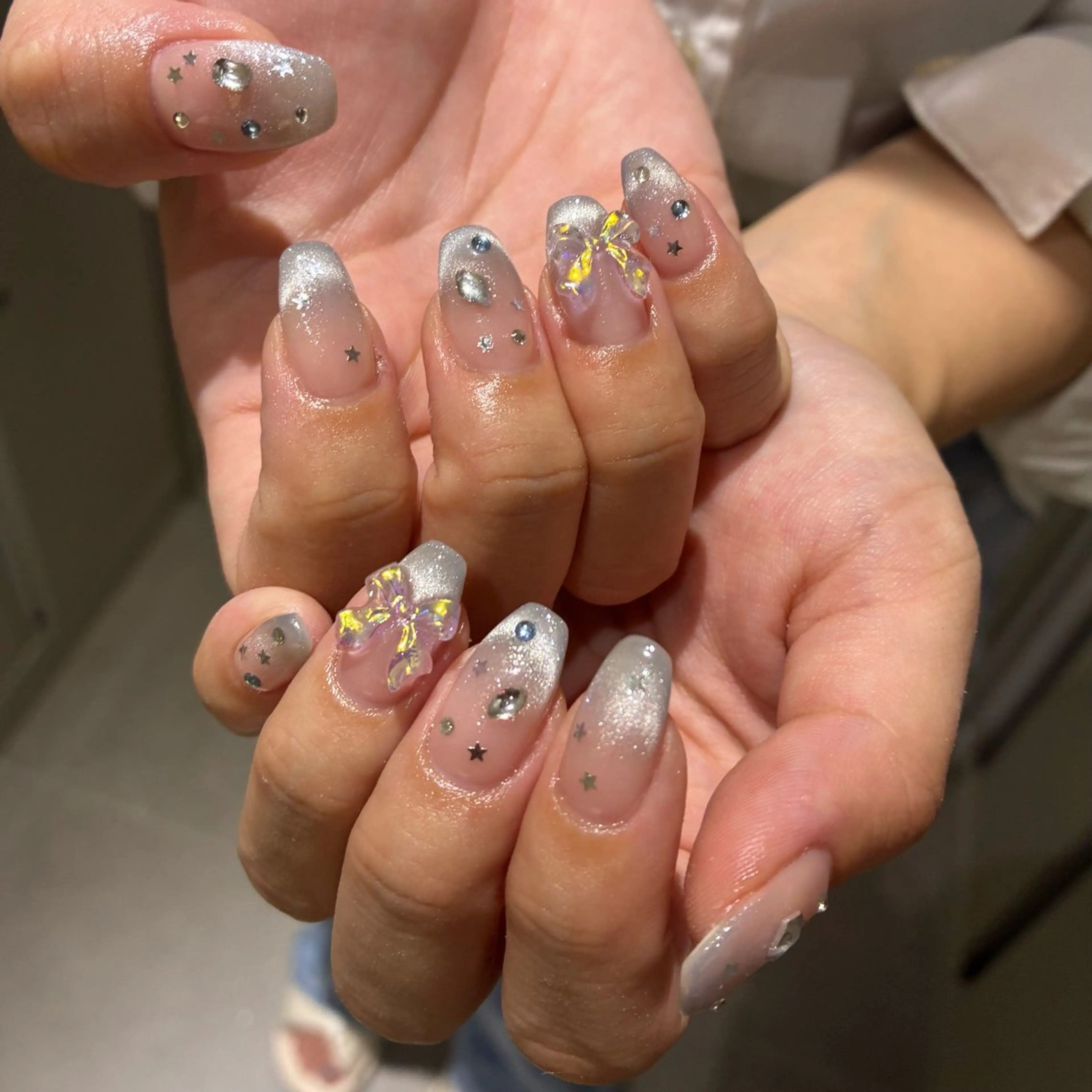 ネイル キラキラネイル ハンドネイル WAVY airiのネイルデザイン