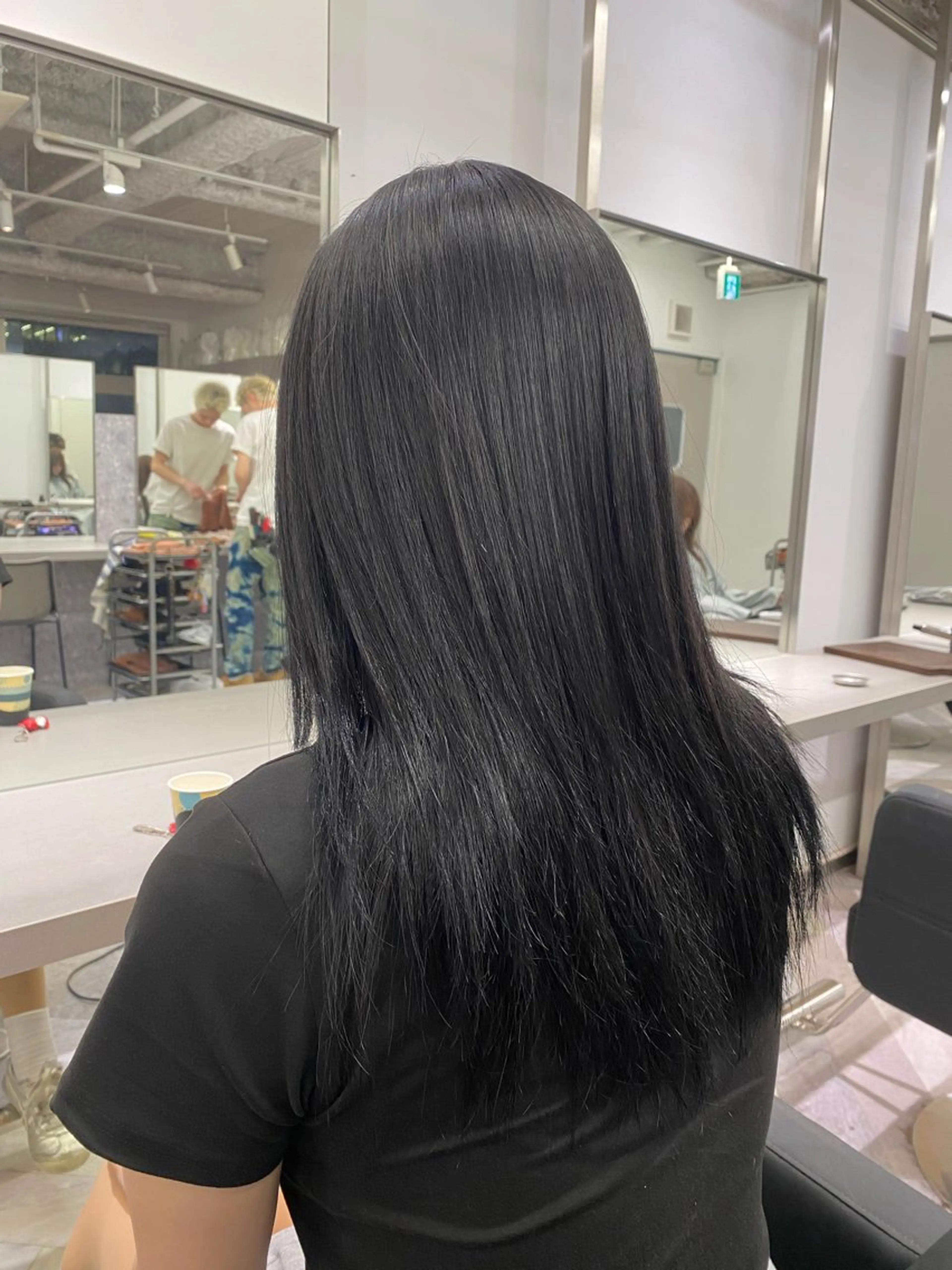 カラー 黒髪 透明感カラー towa / EIGHTのヘアスタイル