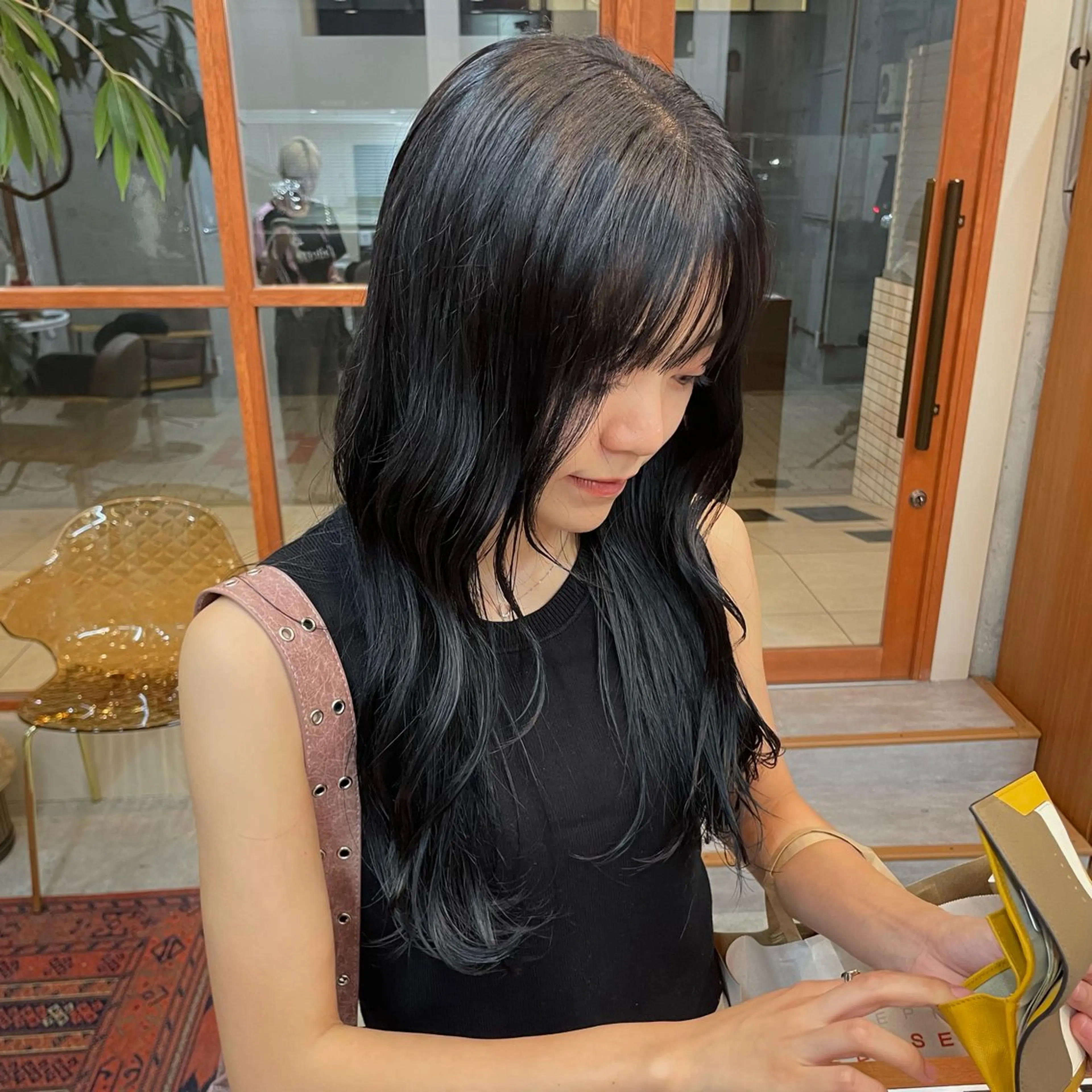 ロング カラー ヘアカラー カリン/ カット・ブリーチのヘアスタイル