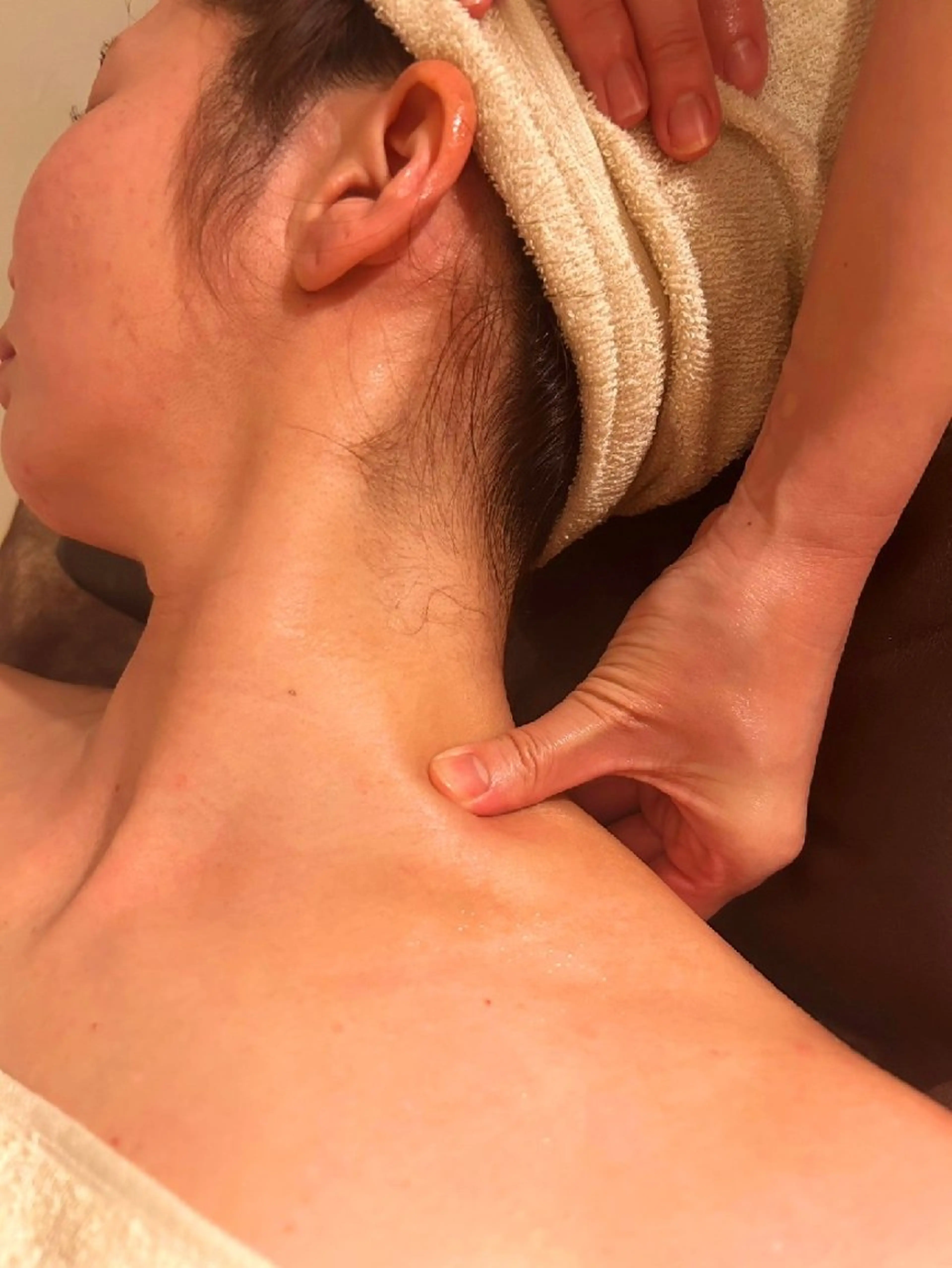 アロマリンパマッサージ120分(６種類のブレンドアロマから選べます。クレイ足湯・アフタードリンクつき)の写真