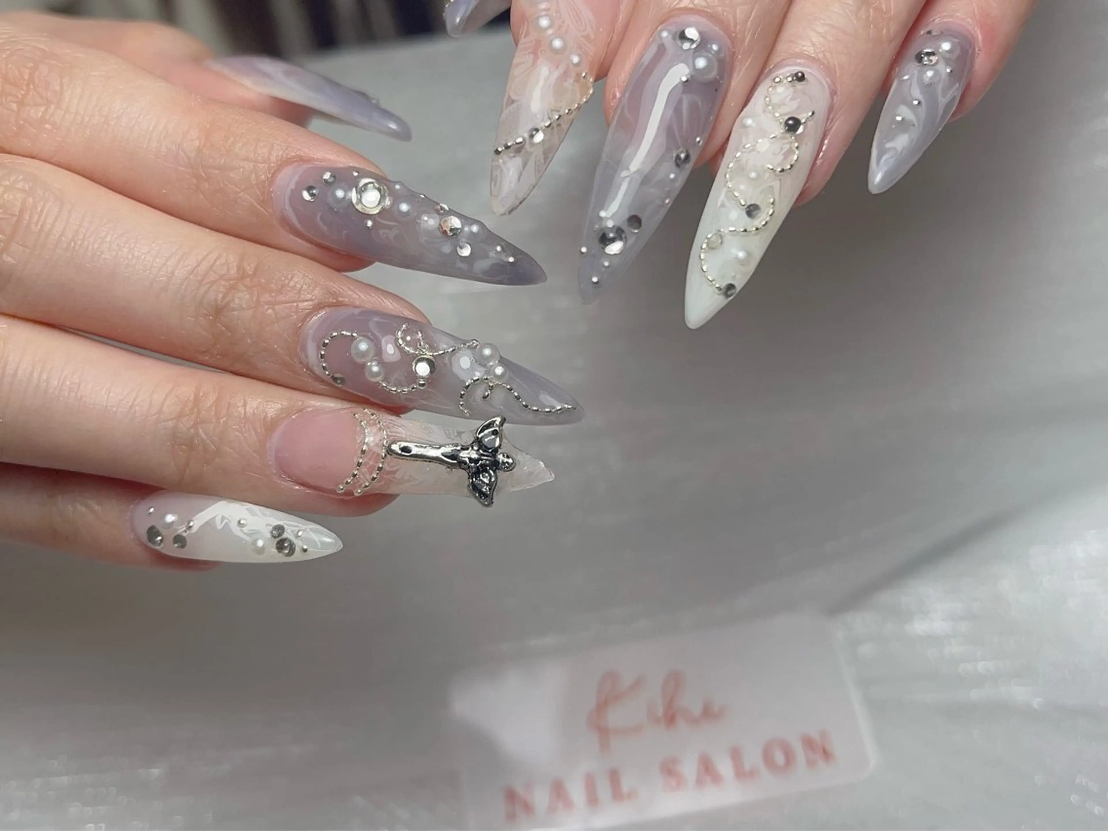 ネイル アートネイル フレンチネイル ジェルネイル グラデーション 韓国ネイル ハンドネイル ハンドケア さくら💮💮 【オフ無料】のネイルデザイン