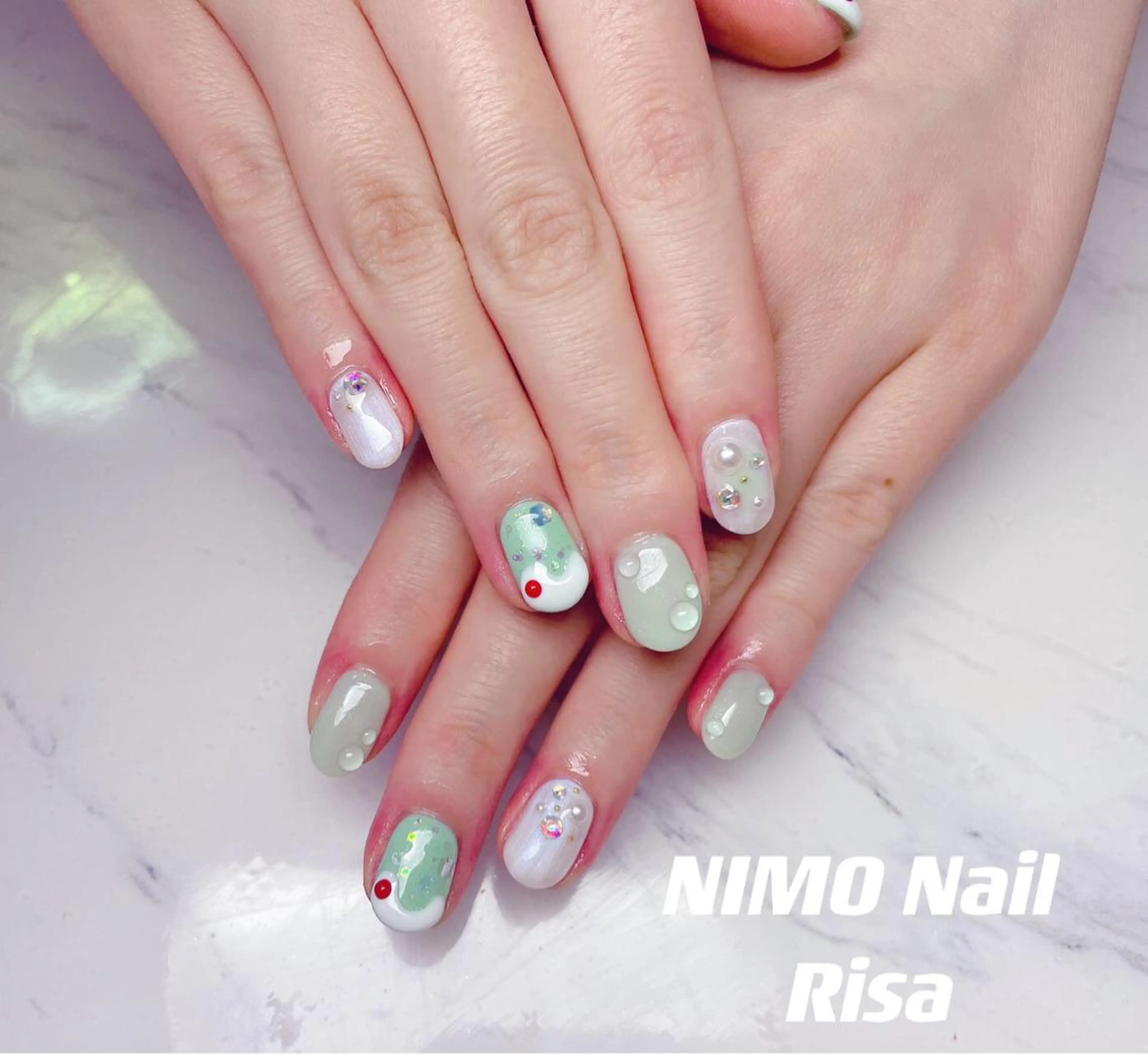 ネイル ハンドネイル RI SA☀️ リサのネイルデザイン