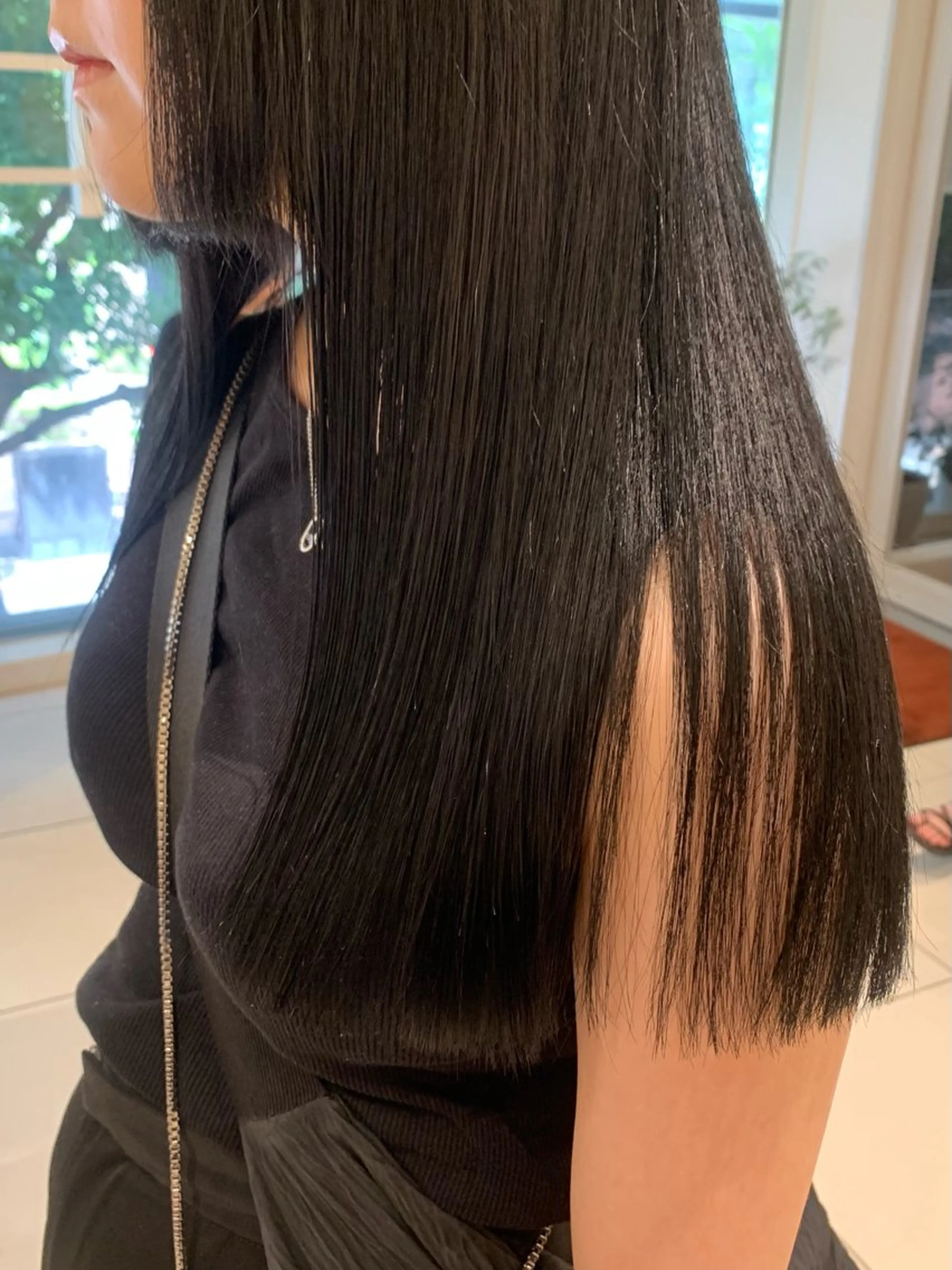 ロング 赤みオフの透明感職人 /ケア重視の美髪施術のヘアスタイル