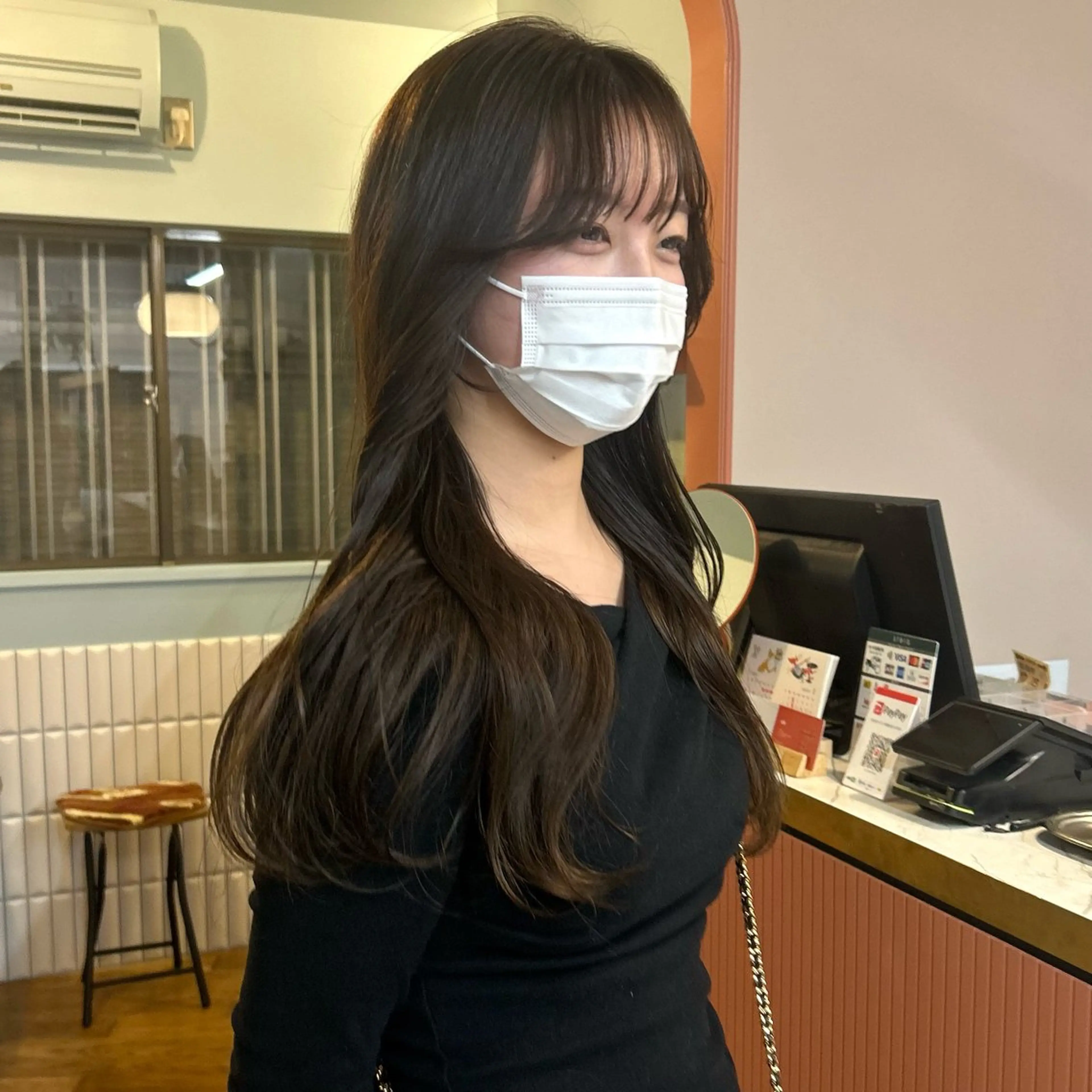 ロング カラー ベージュカラー オレンジ ヘアカラー MUKU 市川 莉花のヘアスタイル