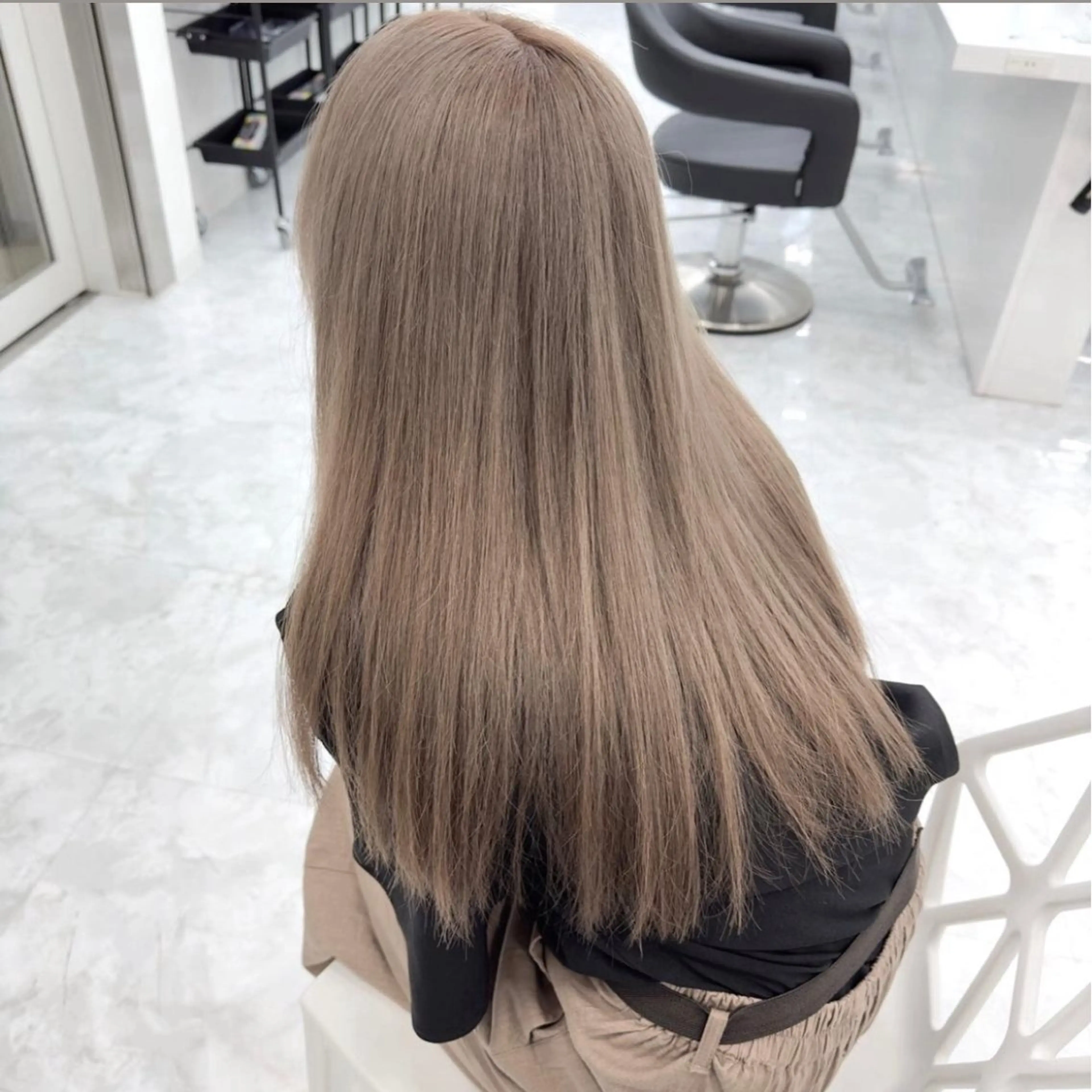 カラー akari🎀🤍 ガーリーstyleのヘアスタイル