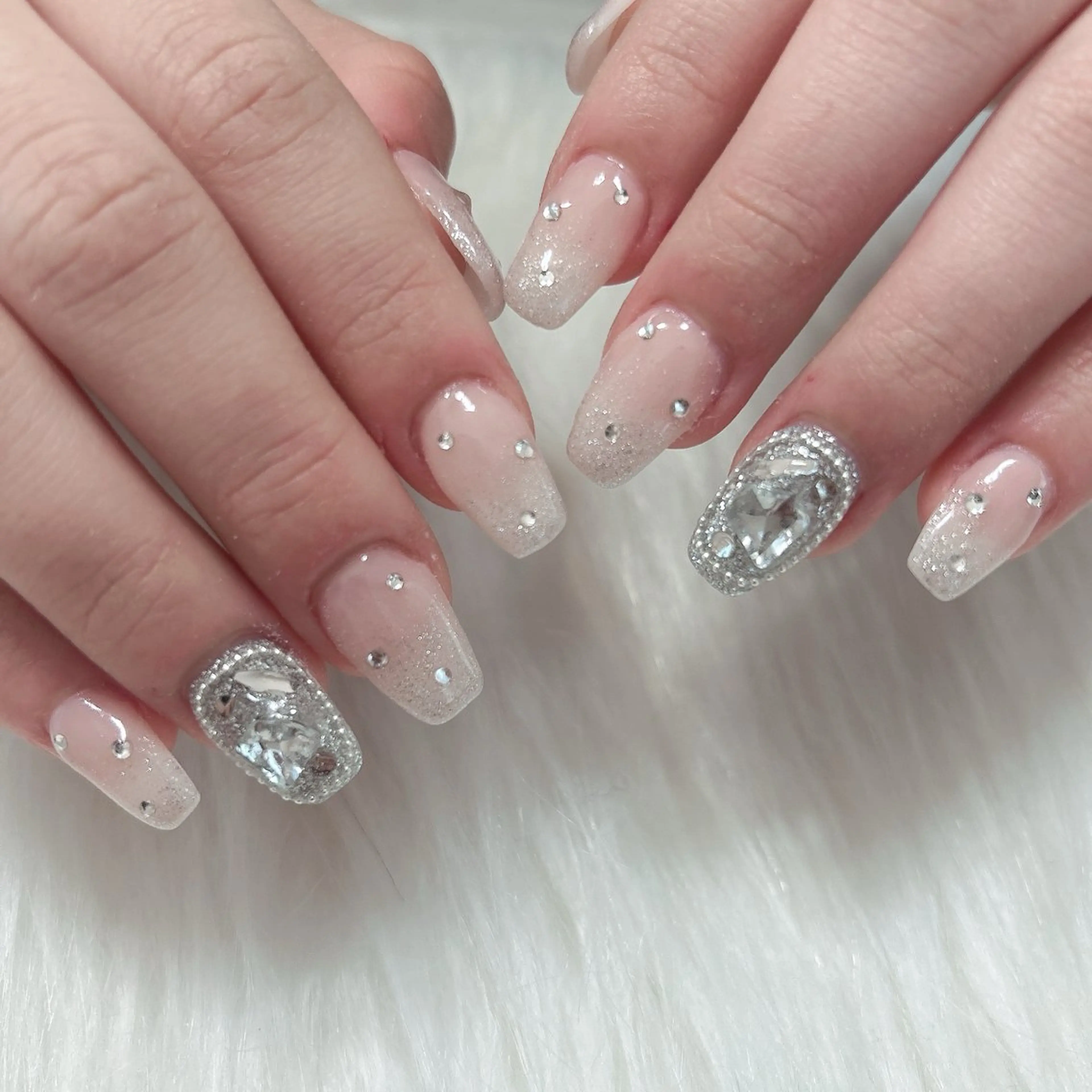 ネイル グラデーション マグネットネイル 持ち込み ハンドネイル フットネイル Adite nailのネイルデザイン