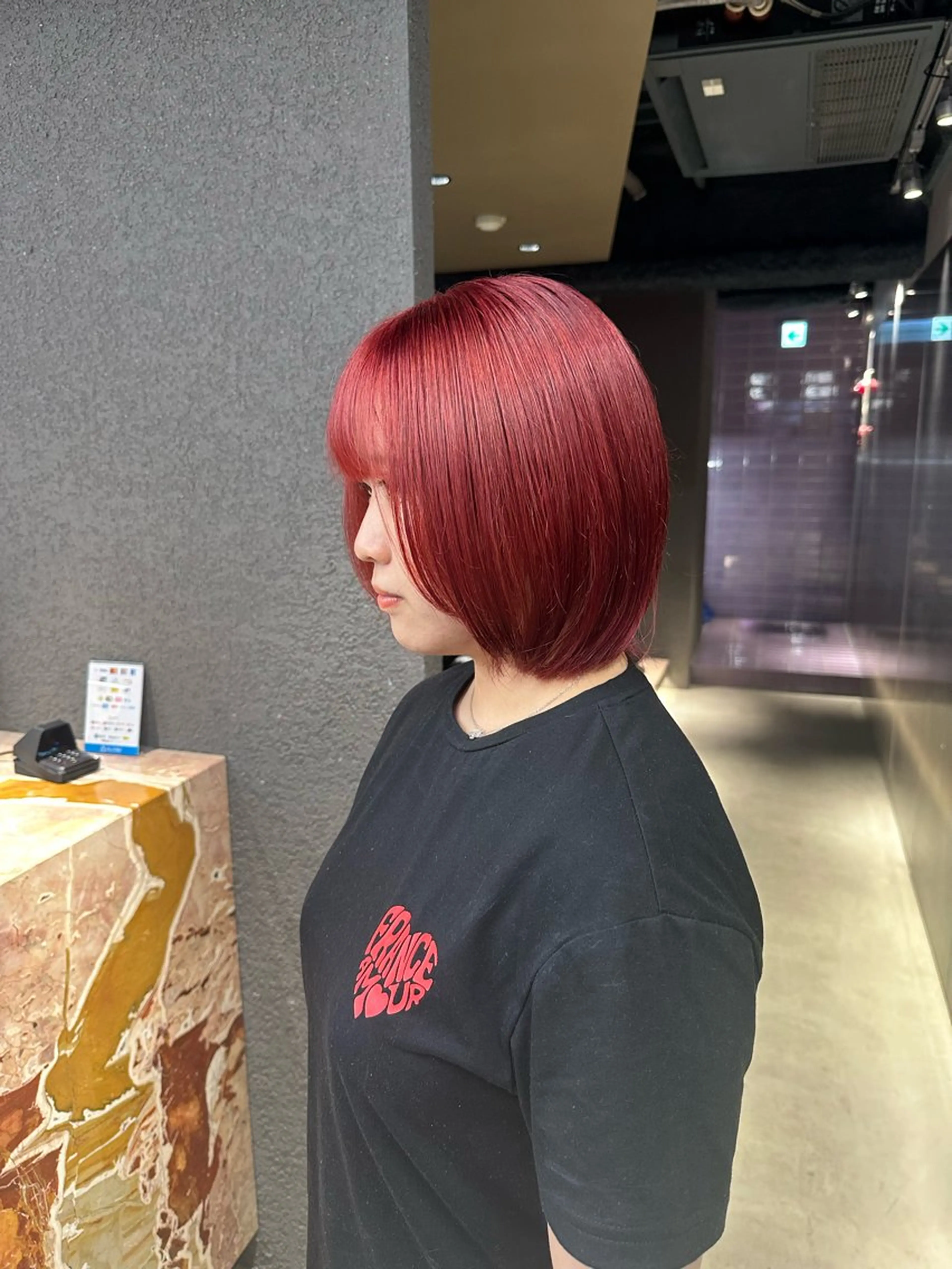 ショート カラー レッドカラー ボブ ヘアカラー トリートメント 鈴木/ミルクティー/ ブリーチ/ボブ/のヘアスタイル