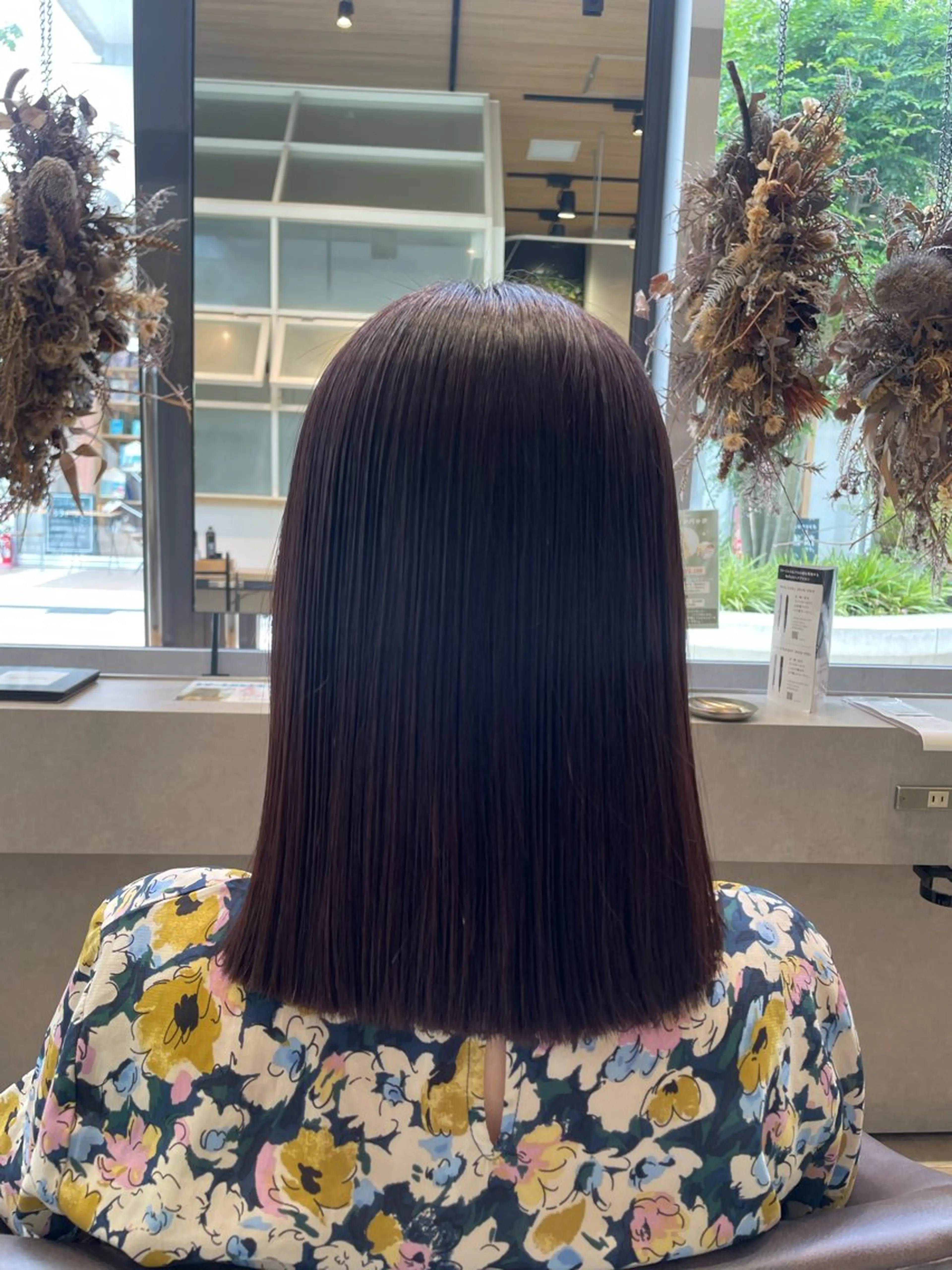 セミロング カラー 原 萌香のヘアスタイル