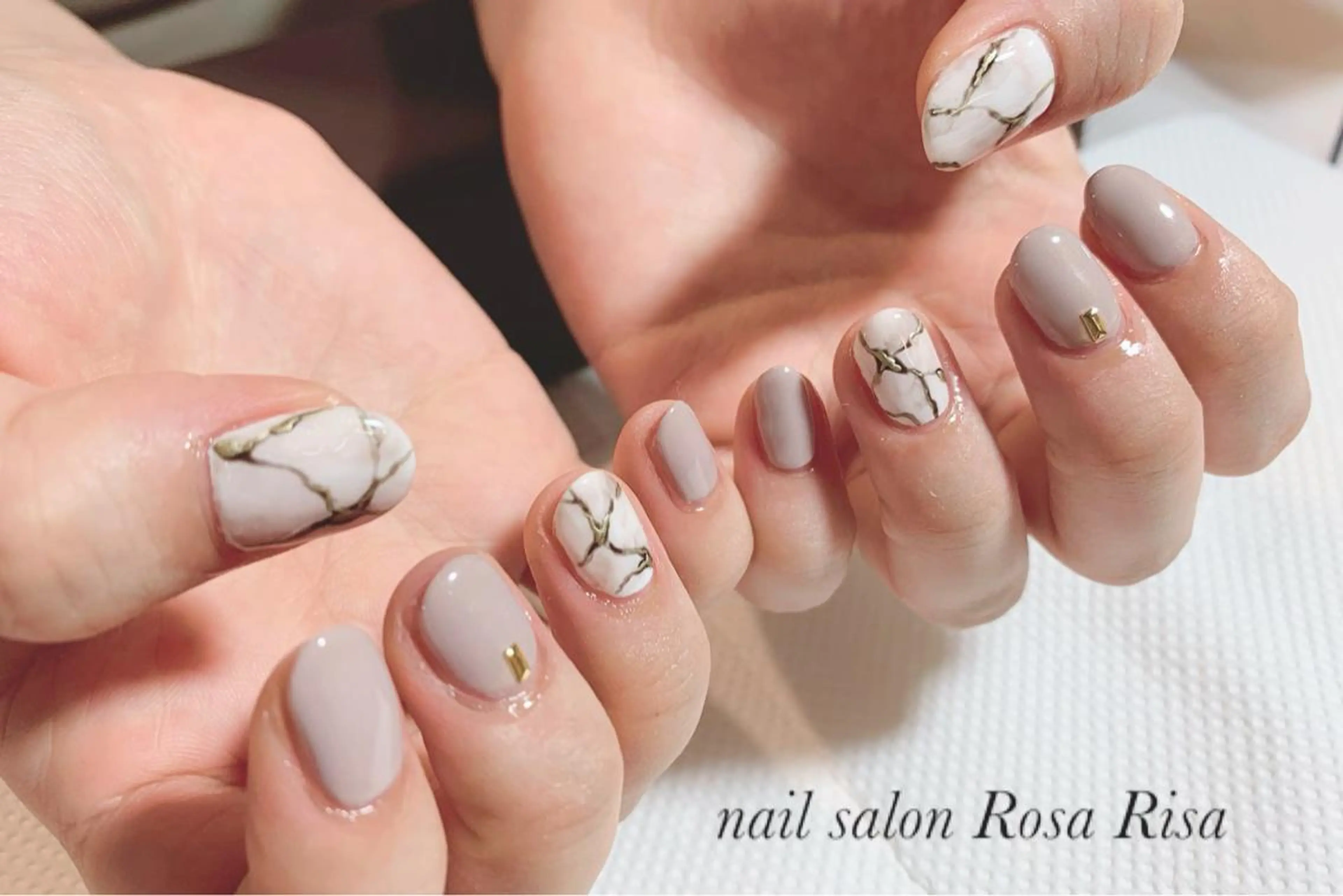 ミディアム ネイル フットネイル ネイルスタジオ シェイクユアハンズのネイルデザイン