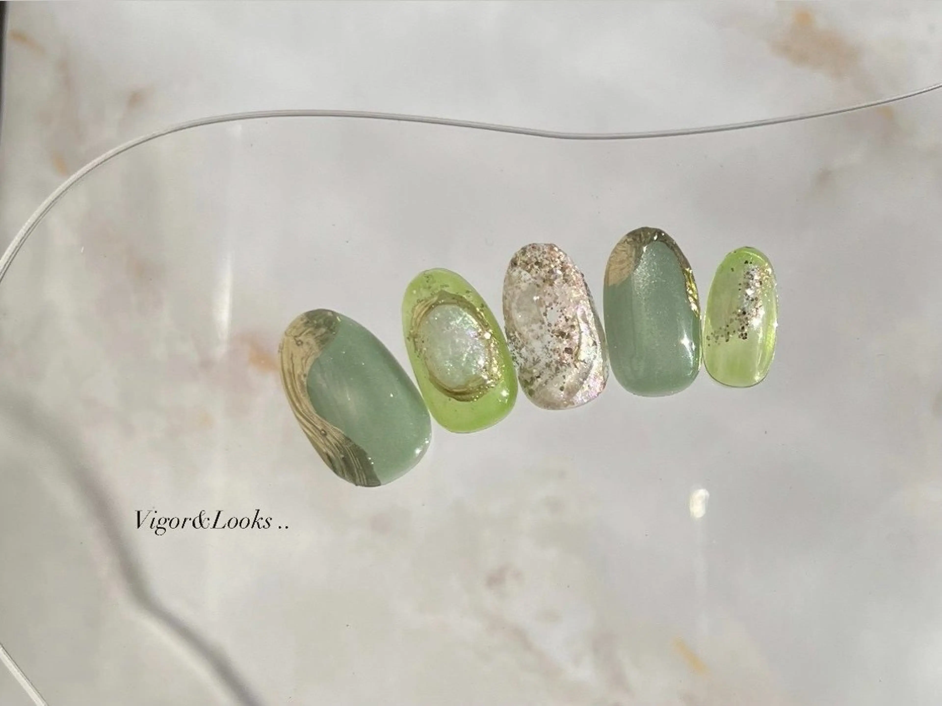 ネイル Vigor＆Looks 白金所属・mng vigorのネイルデザイン