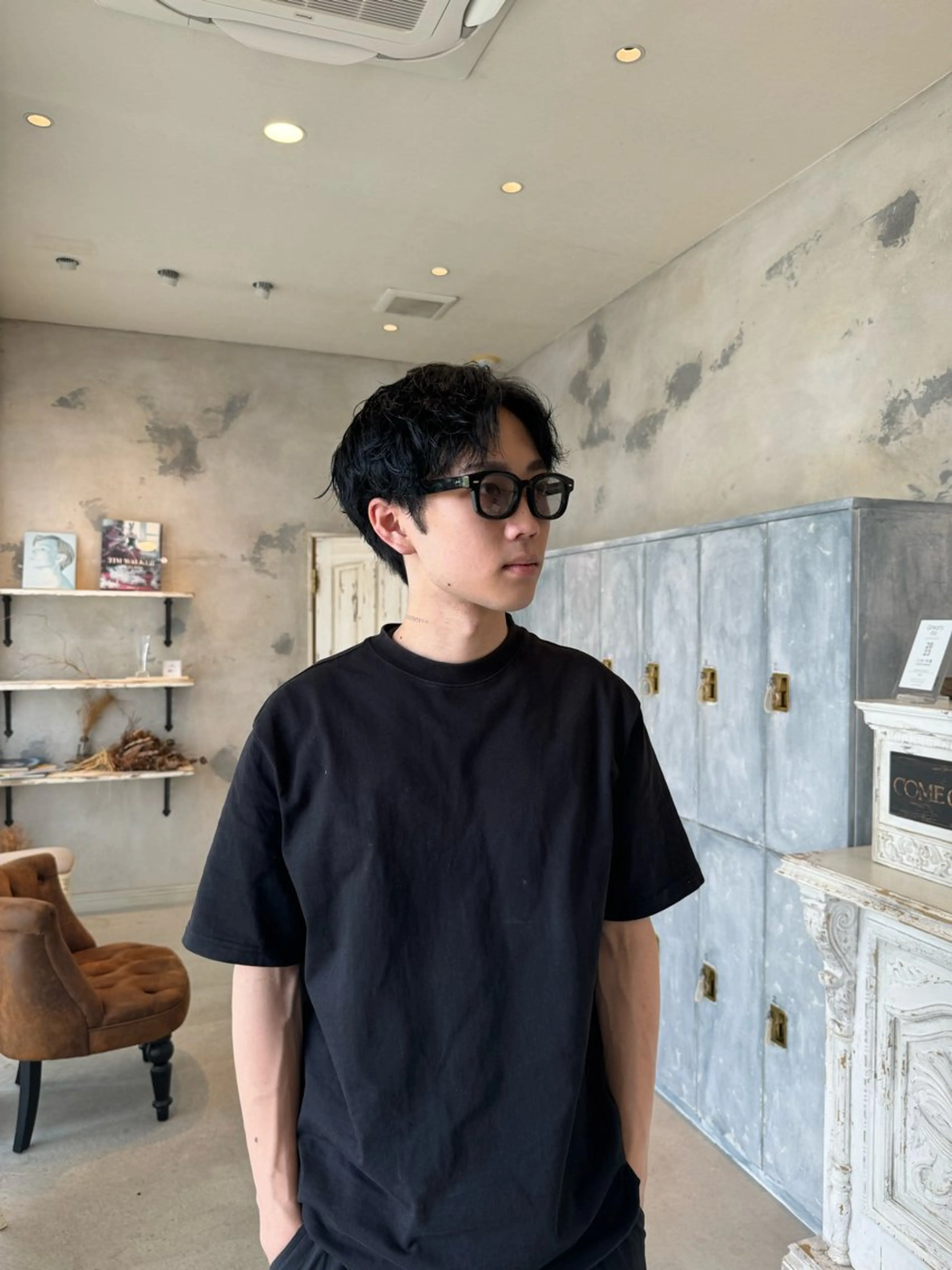 カラー メンズ 黒髪 ブルーカラー ブルーブラック なかやま れいかのヘアスタイル