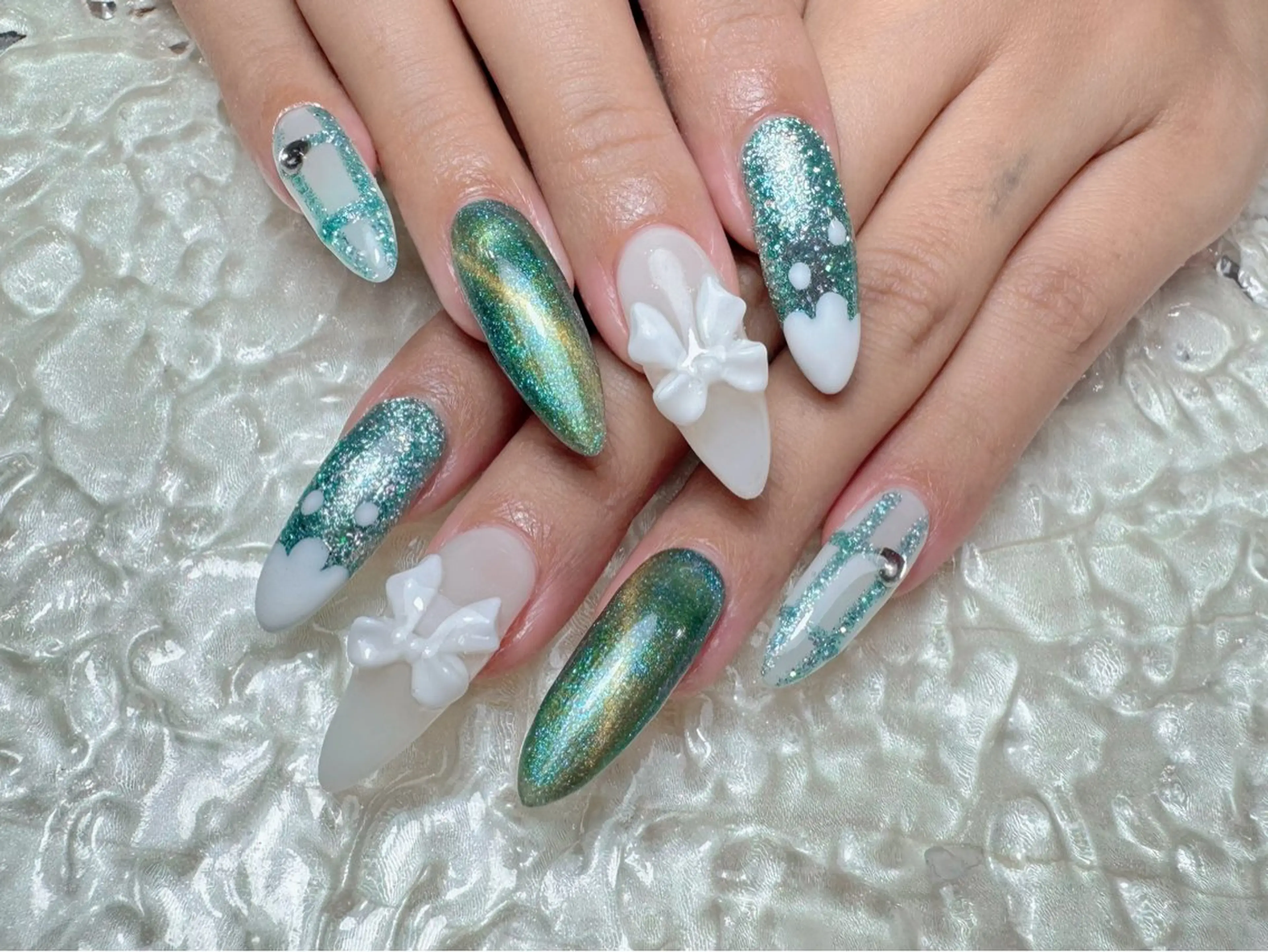 ネイル マジックミラー所属・マジック ミラーのネイルデザイン