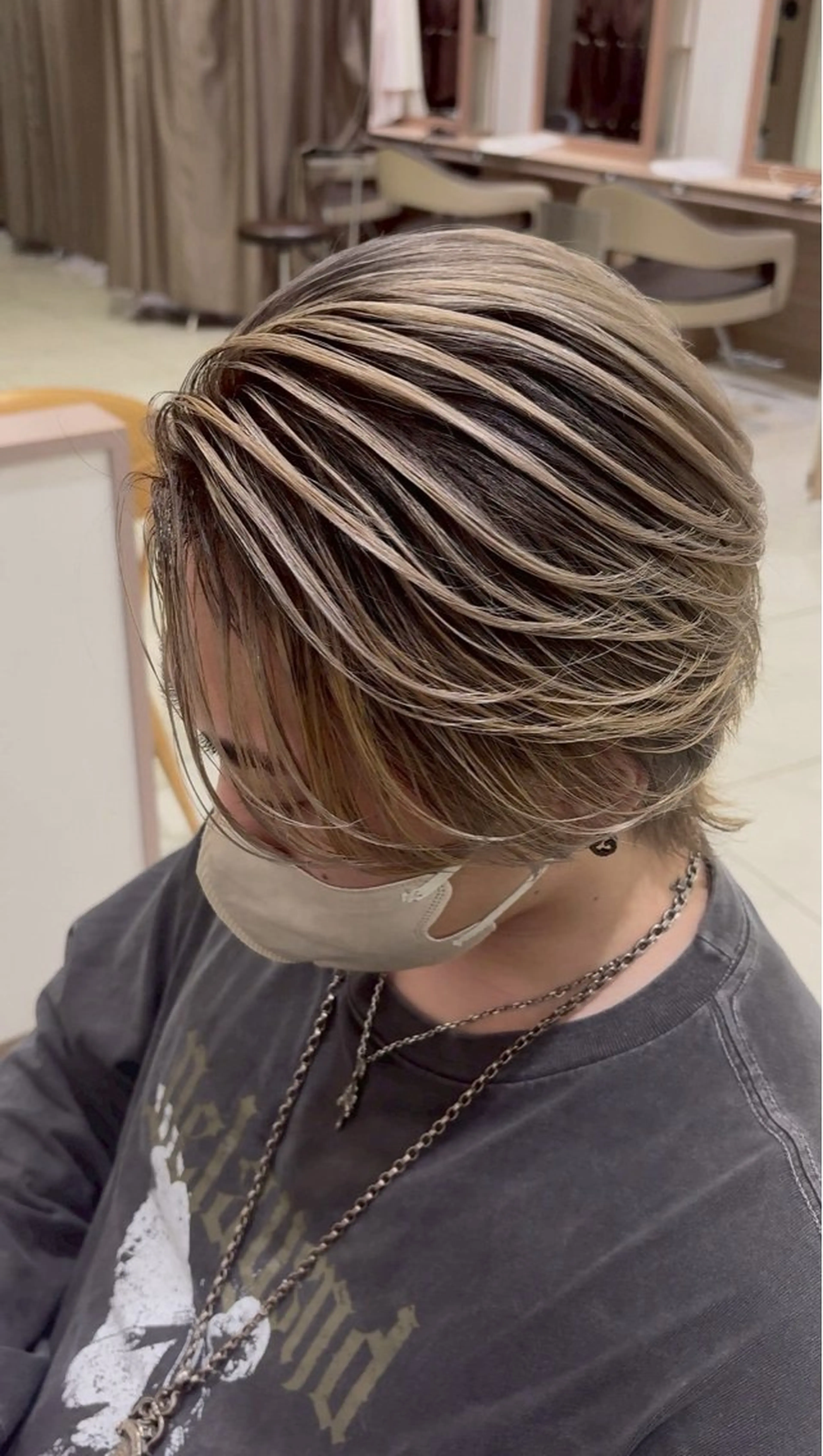 ショート カラー メンズ メンズバレイヤージュ メンズブリーチ バレイヤージュ ブリーチ レイヤーカット カット ヘアカラー ブリーチ/パーマ 縮毛/レイヤーaoiのヘアスタイル