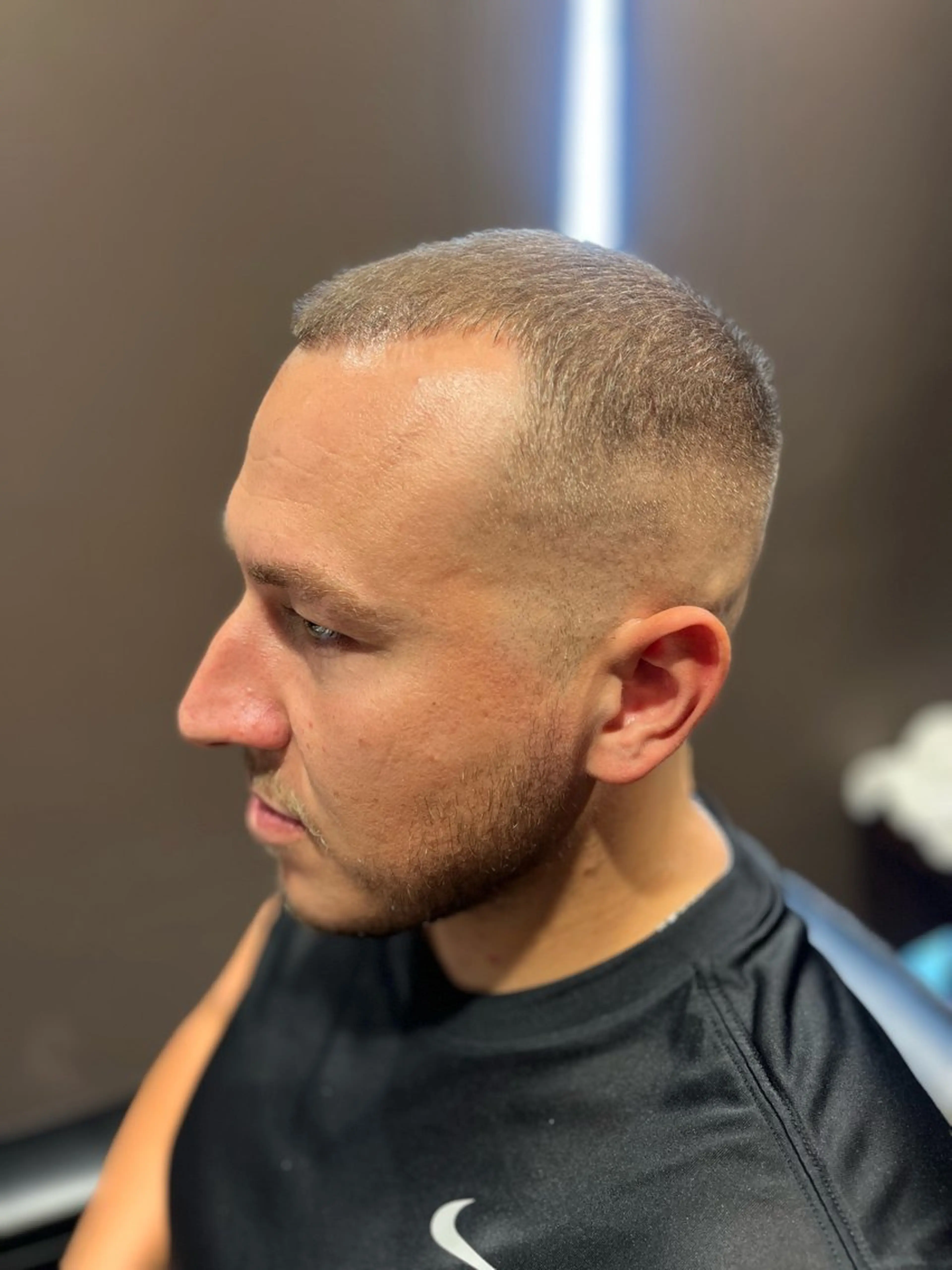 ショート メンズ フェードカット スキンフェード バズカット 宮崎 陽樹のヘアスタイル