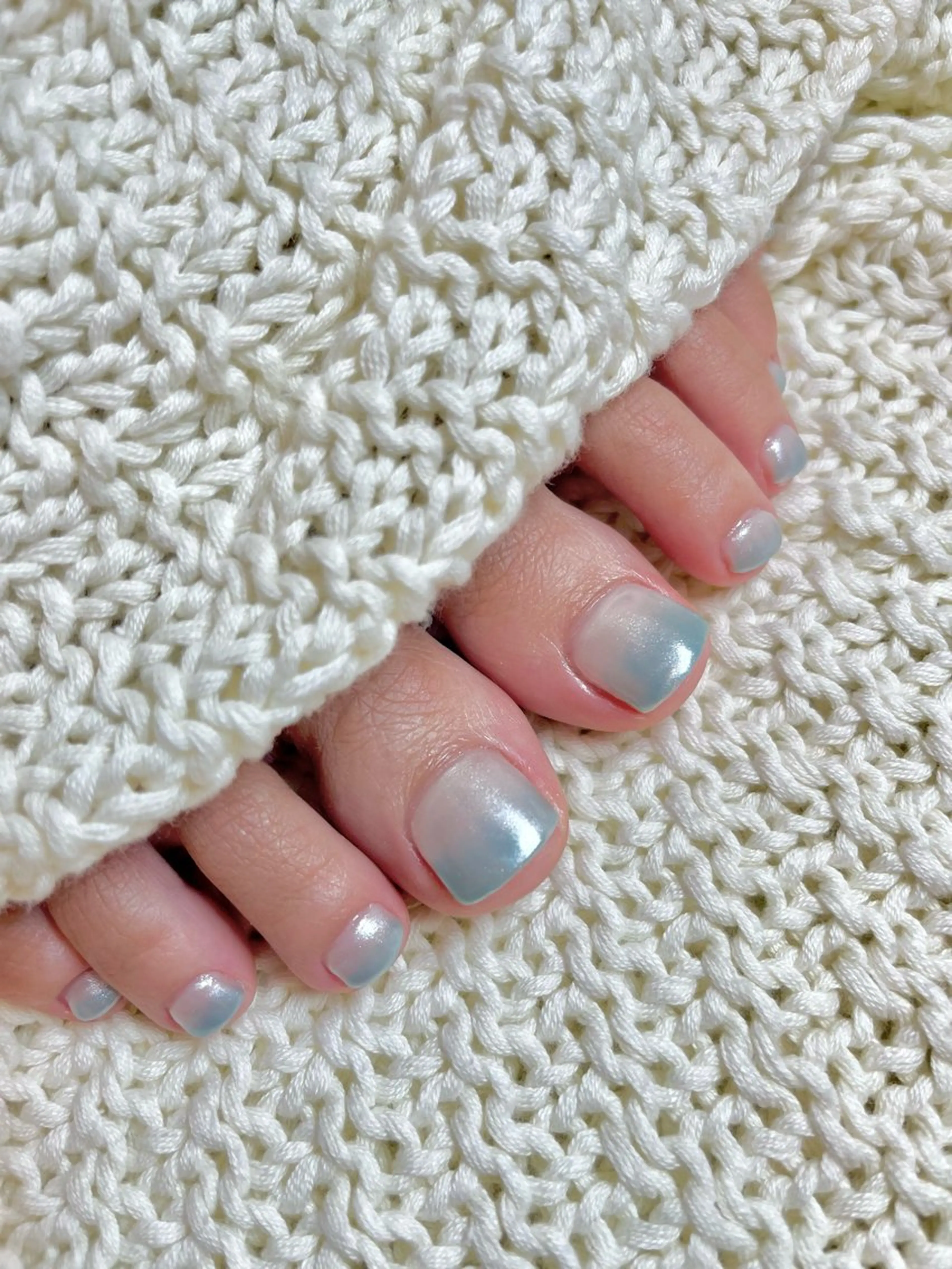 ネイル オーロラネイル グラデーション フットネイル nail room.のネイルデザイン