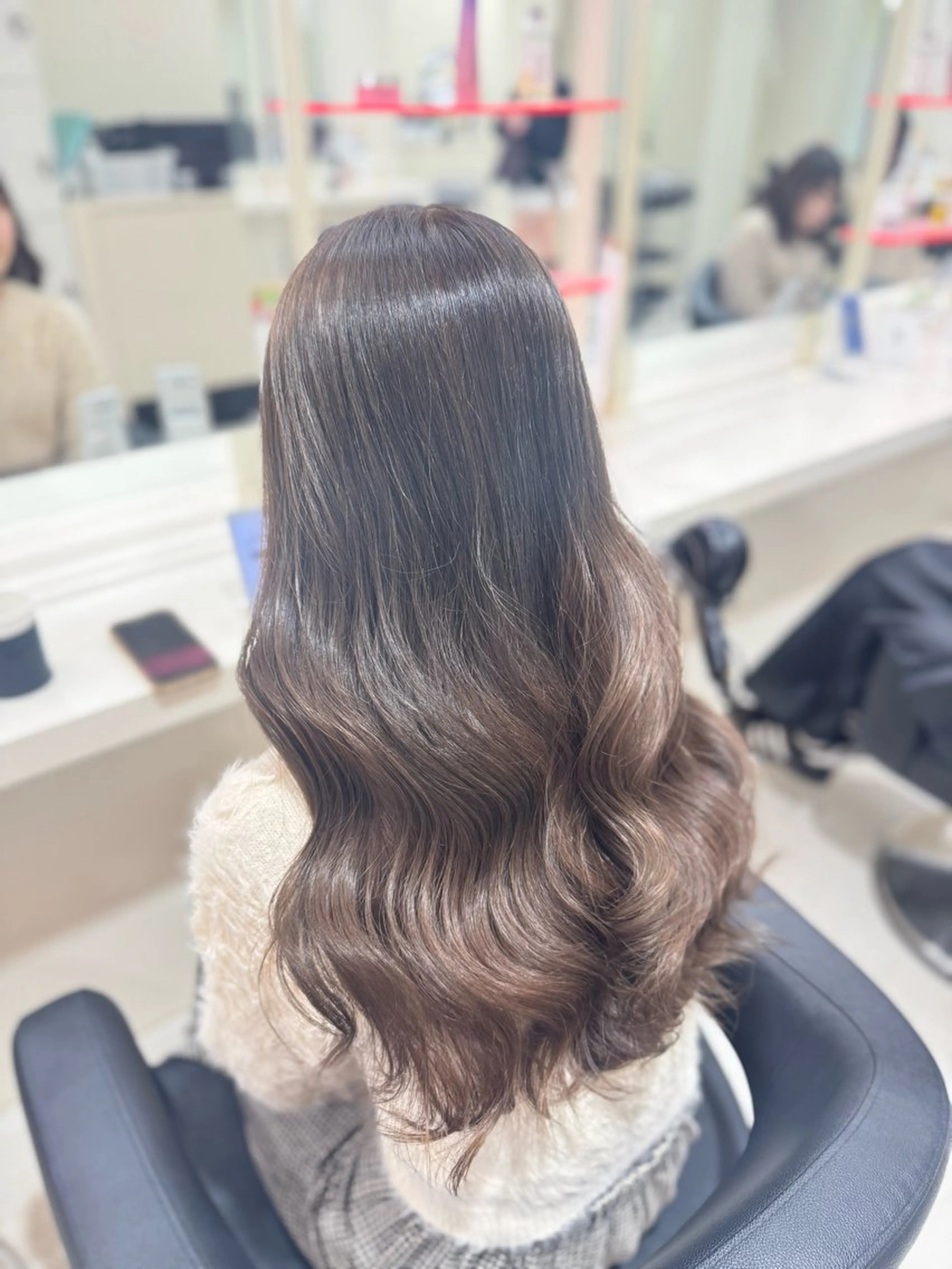 ロング カラー ヘアカラー 🤍韓国大人っぽ ベージュMAI🤍のヘアスタイル