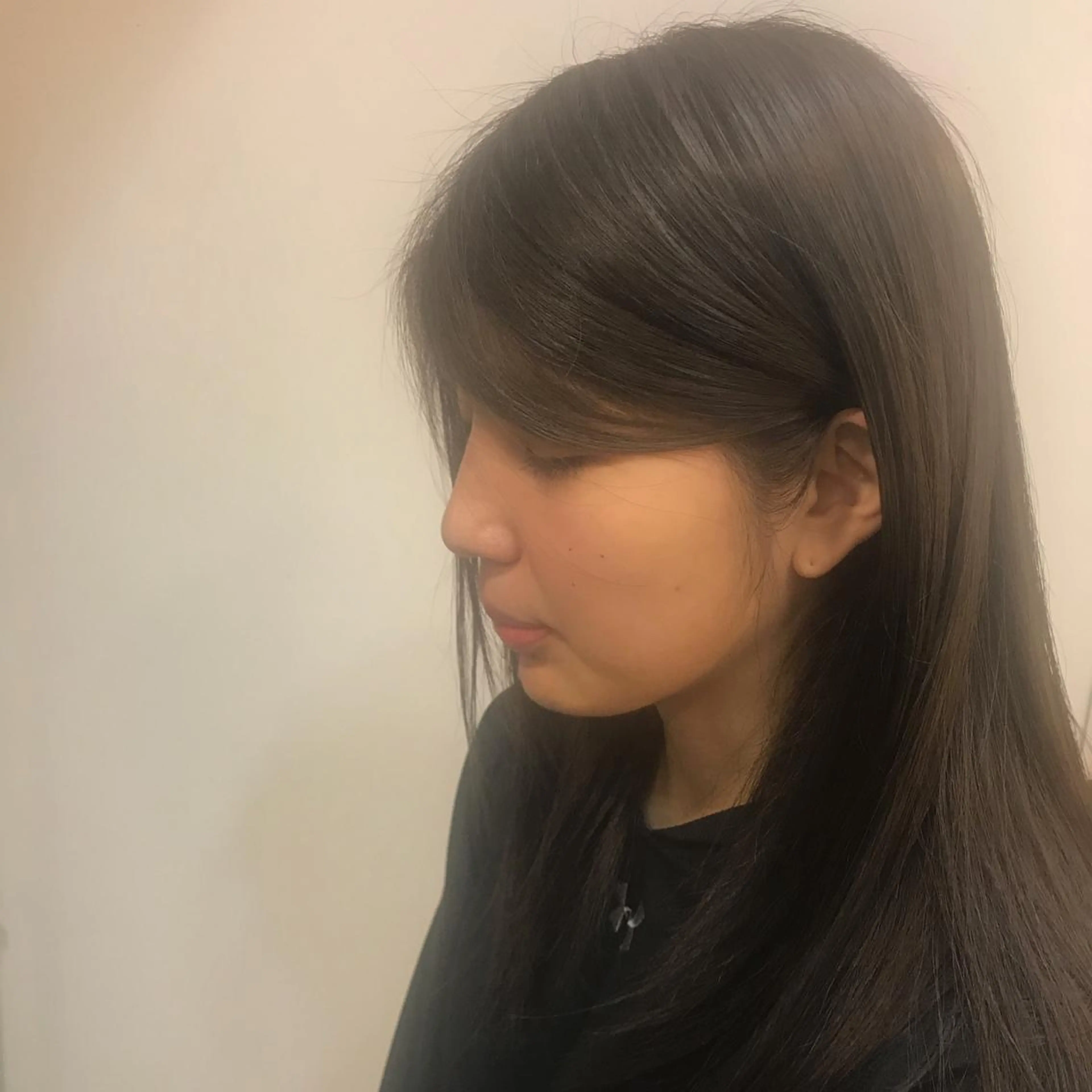 ロング アッシュ sea's所属・ヒラカホ/矢場町/ ブリーチ/似合わせのヘアスタイル