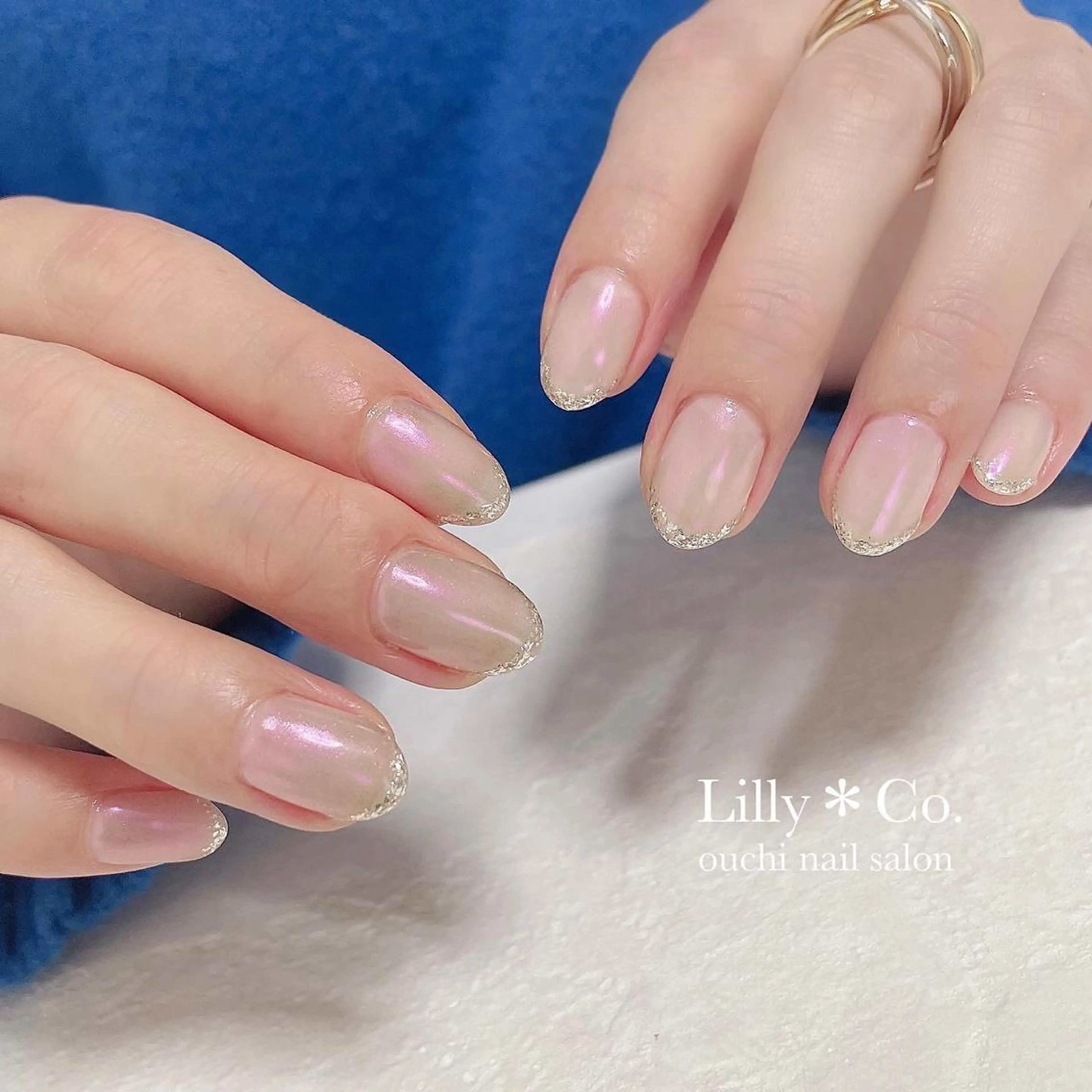 ネイル オーロラネイル ラメ(グリッター) シンプルネイル ハンドネイル ハンドケア Lilly Co.のネイルデザイン