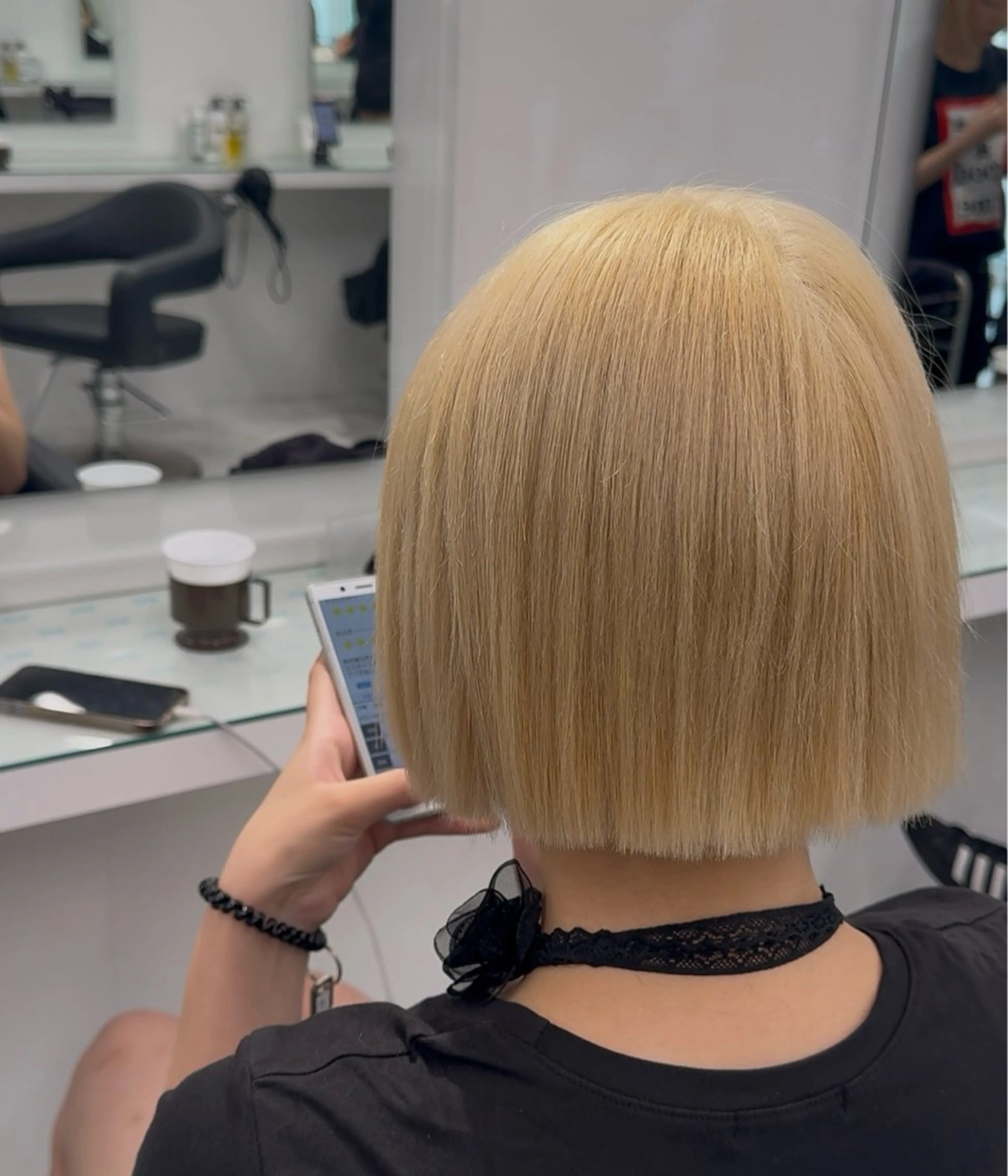 ロング カラー ヘアアレンジ ヘアカラー トリートメント ヘッドスパ ヘアセット 透け上品ハイトーン 職人ゆうと🤍のヘアスタイル