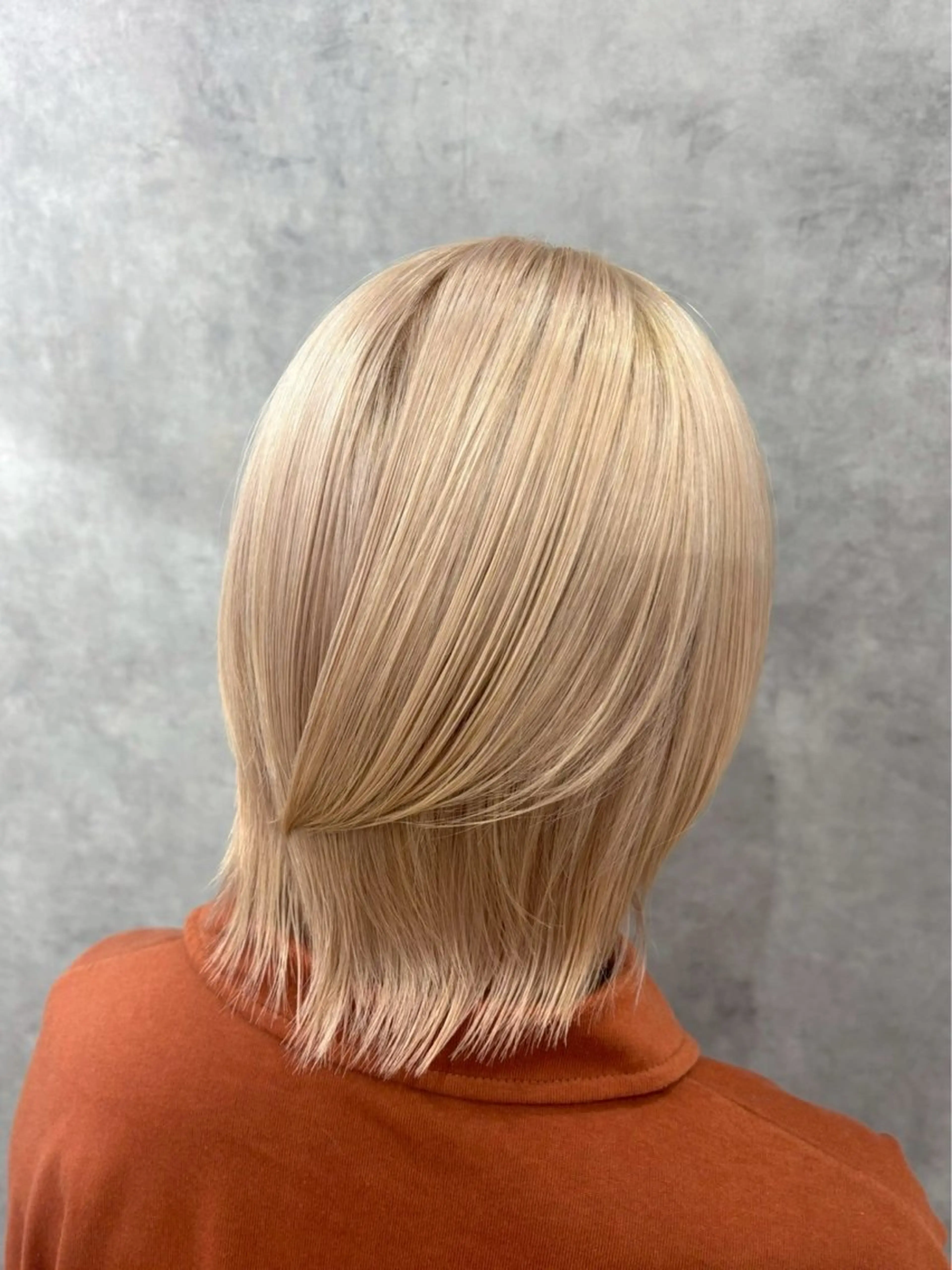 ミディアム カラー ベージュカラー ホワイトベージュ ヘアカラー いろあそび 町田所属・カラー特化🪼 mahoのヘアスタイル