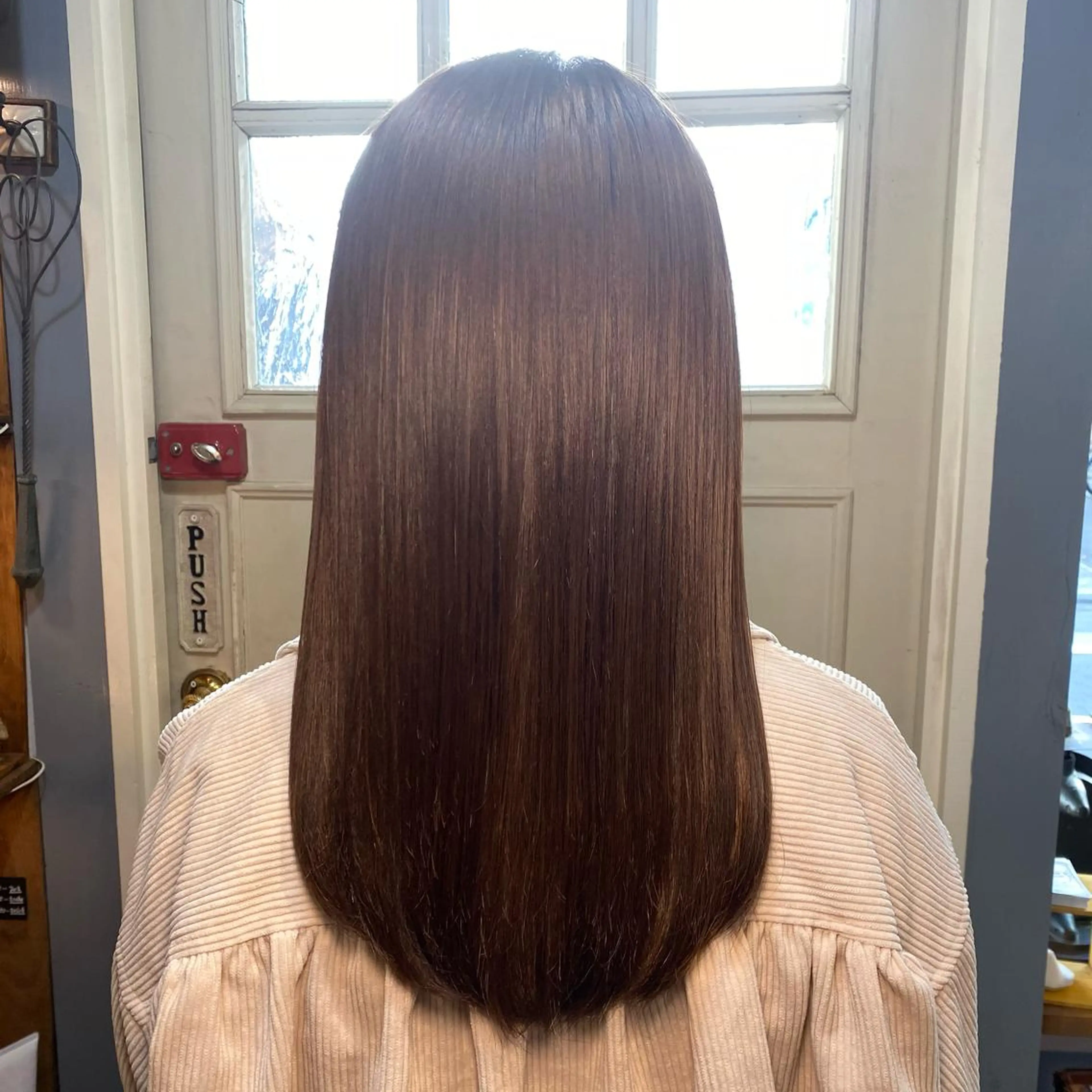 セミロング 髪質改善 トリートメント 酸熱トリートメント 縮毛矯正 ヘッドスパ BRITS 渡辺 菜々子のヘアスタイル