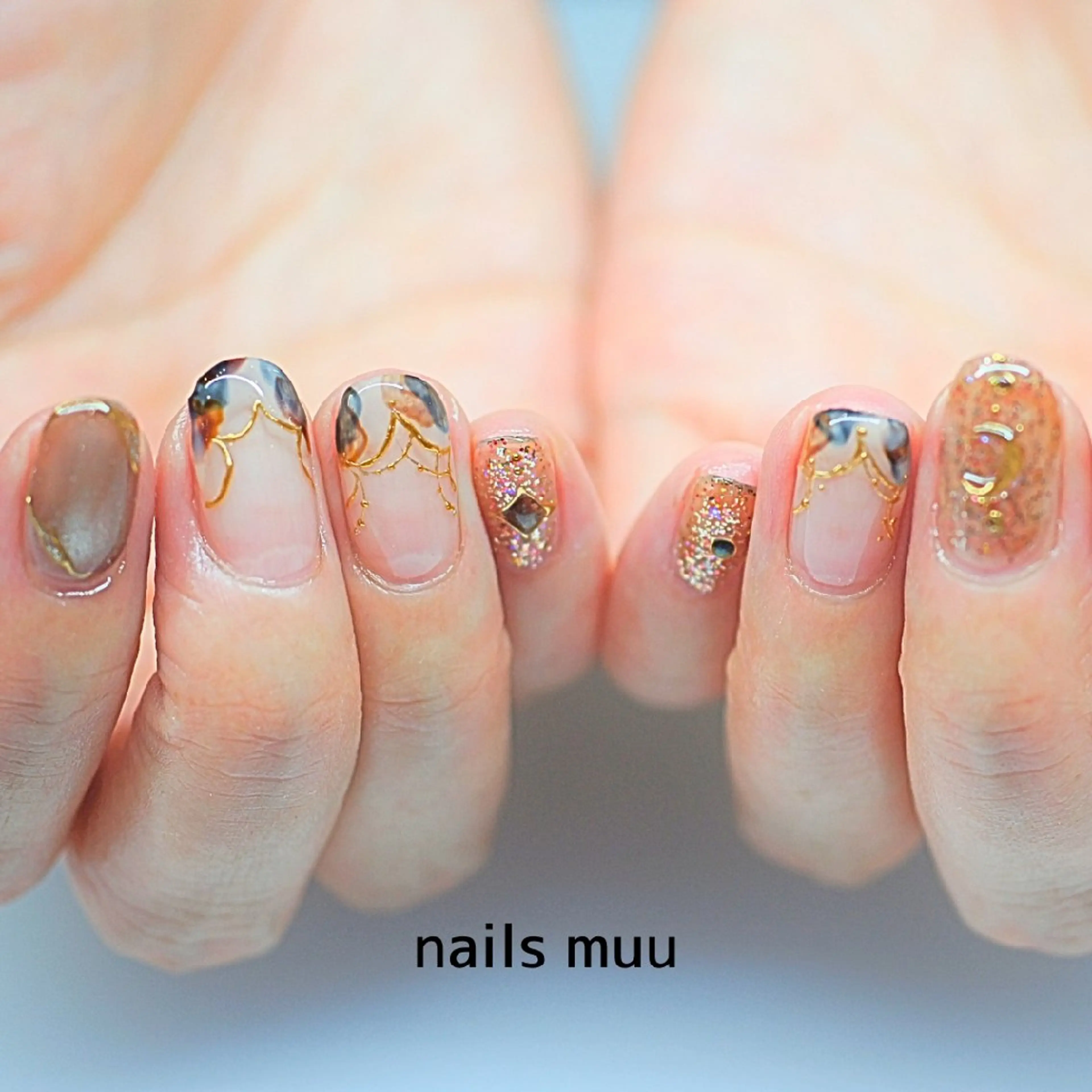 ネイル べっ甲ネイル ホワイト ハンドネイル nails muu まゆのネイルデザイン