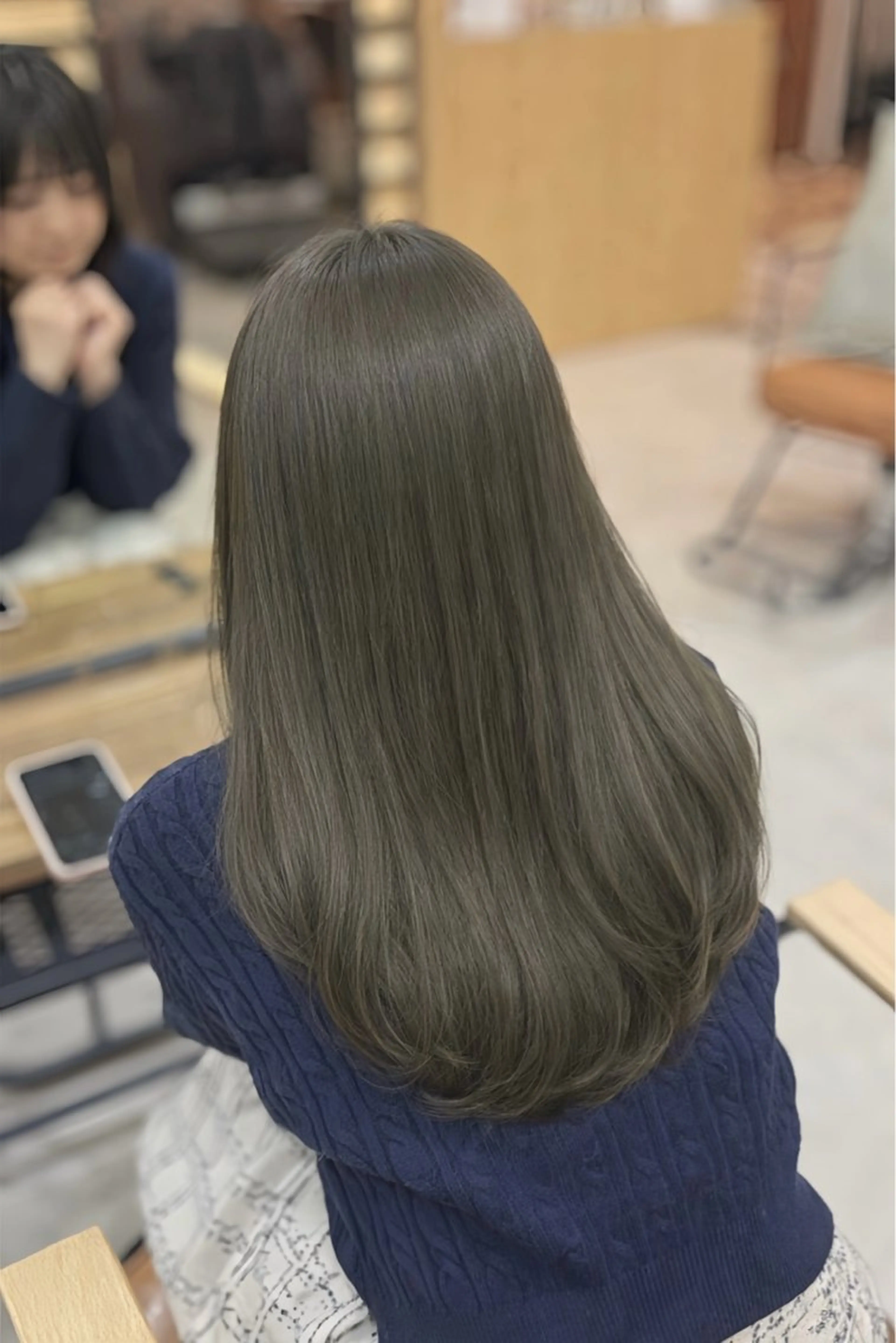 透明感オリーブカラー🫒(赤み消したい方)×似合わせカット／髪質で選べるシャンプートリートメント🫧の写真