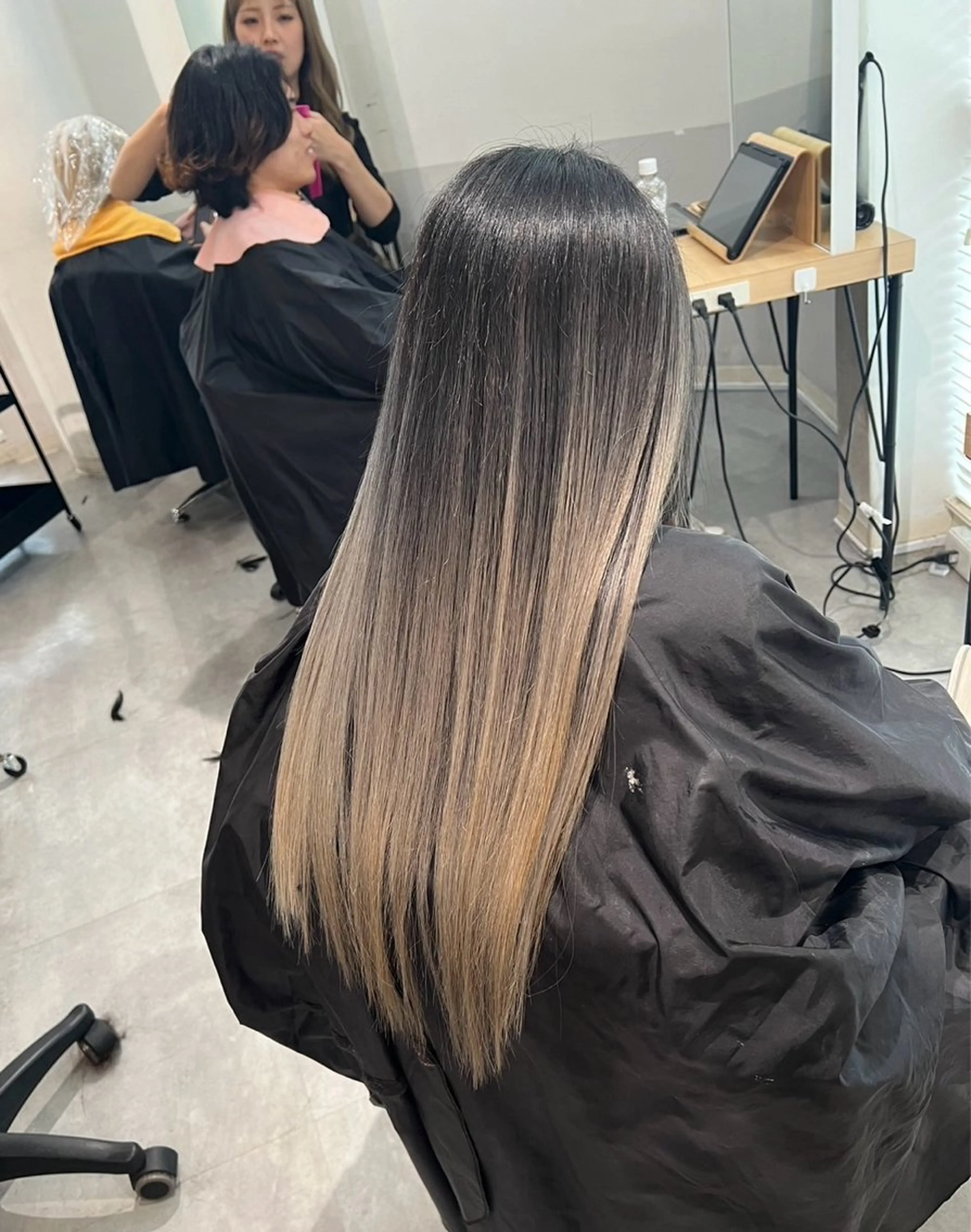 ロング カラー バレイヤージュ ベージュカラー ホワイトベージュ レイヤーカット ヘアカラー トリートメント ROBIN所属・指名数No.1 /NAOYAのヘアスタイル