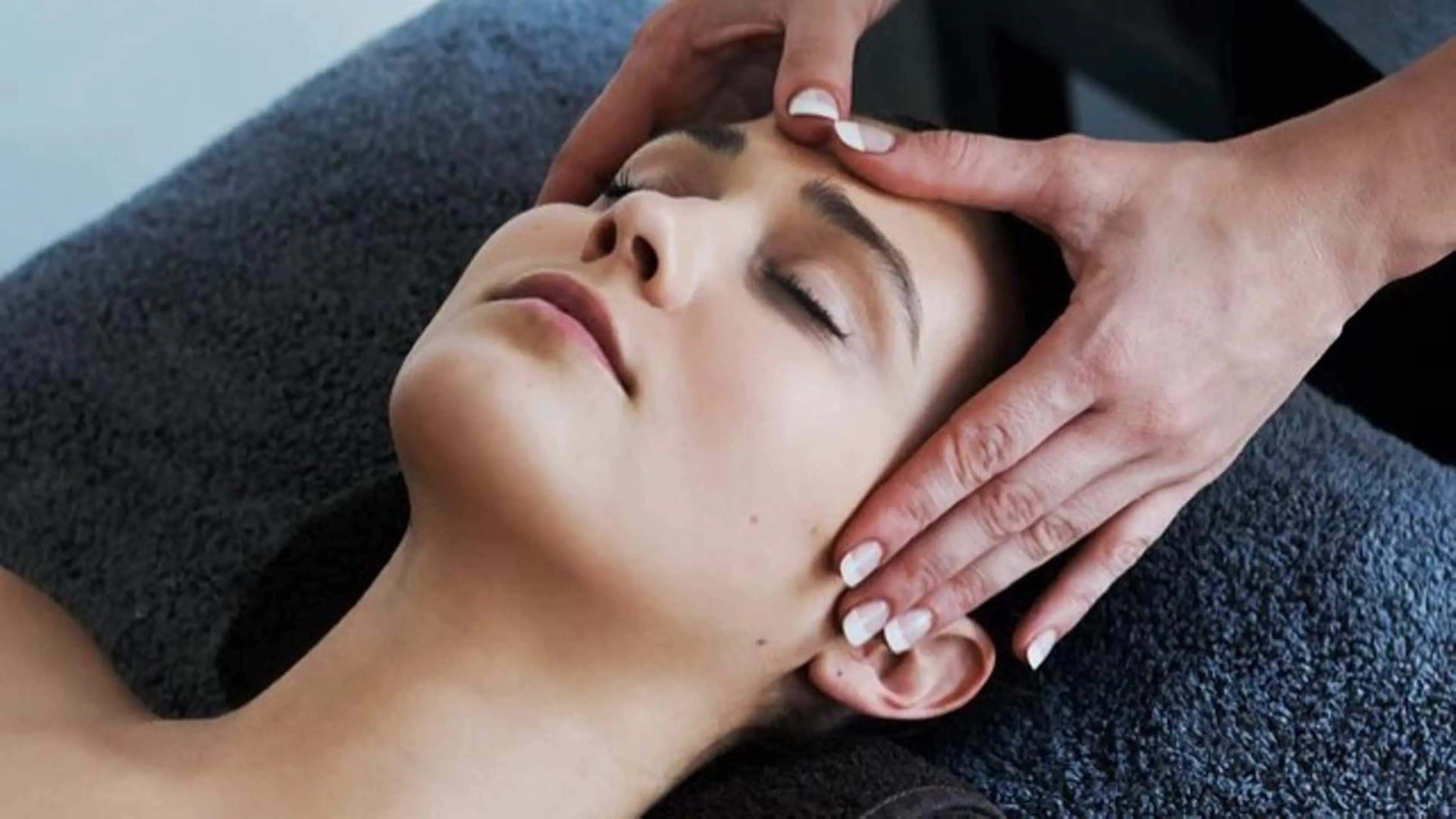 ヘッドスパ頭皮育毛毛穴ケア60分の写真