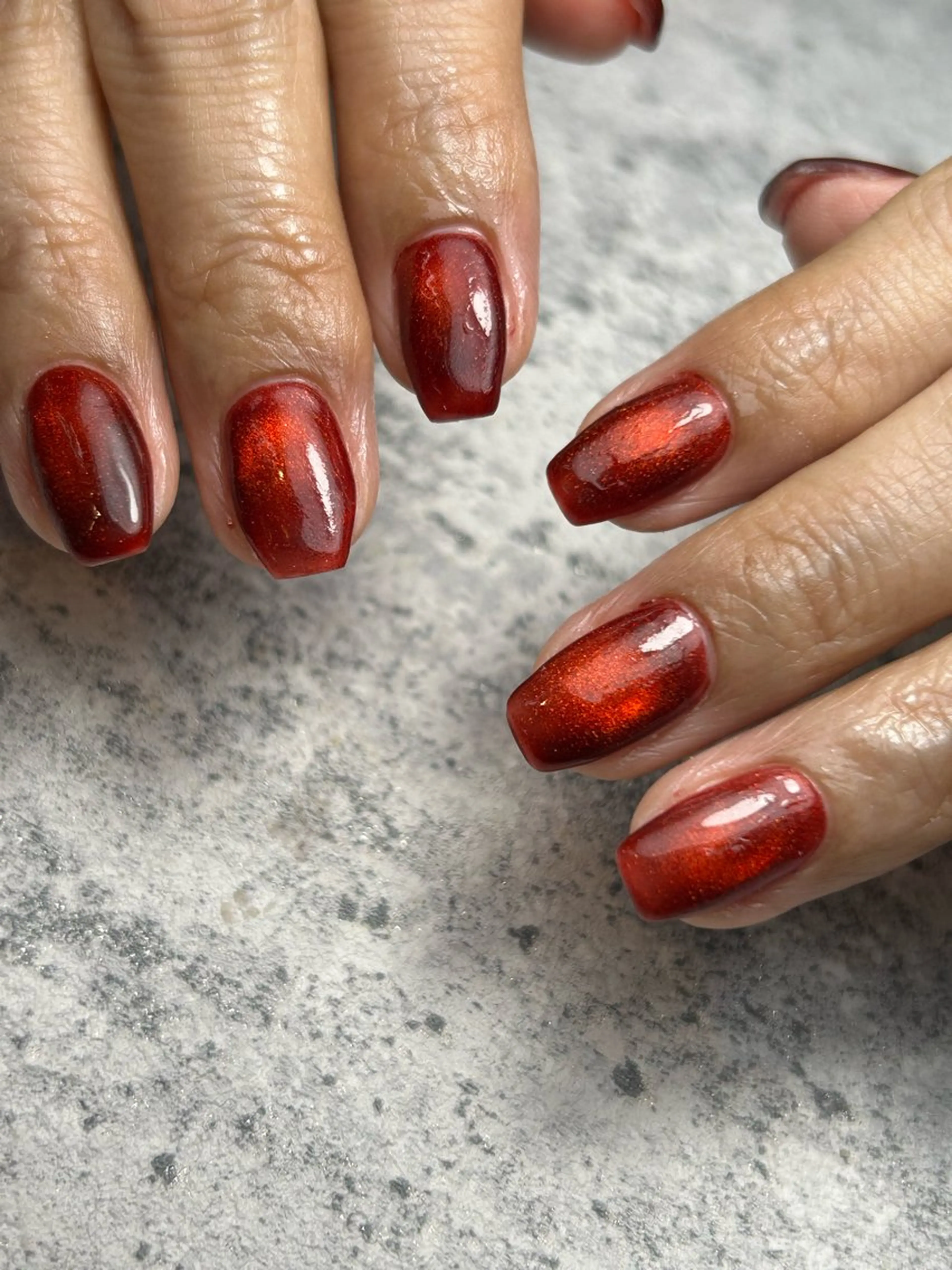 今だけこの価格！•	「角度で変わる、魅せる輝き。」マグネットネイル！もしくはフラッシュネイルの写真