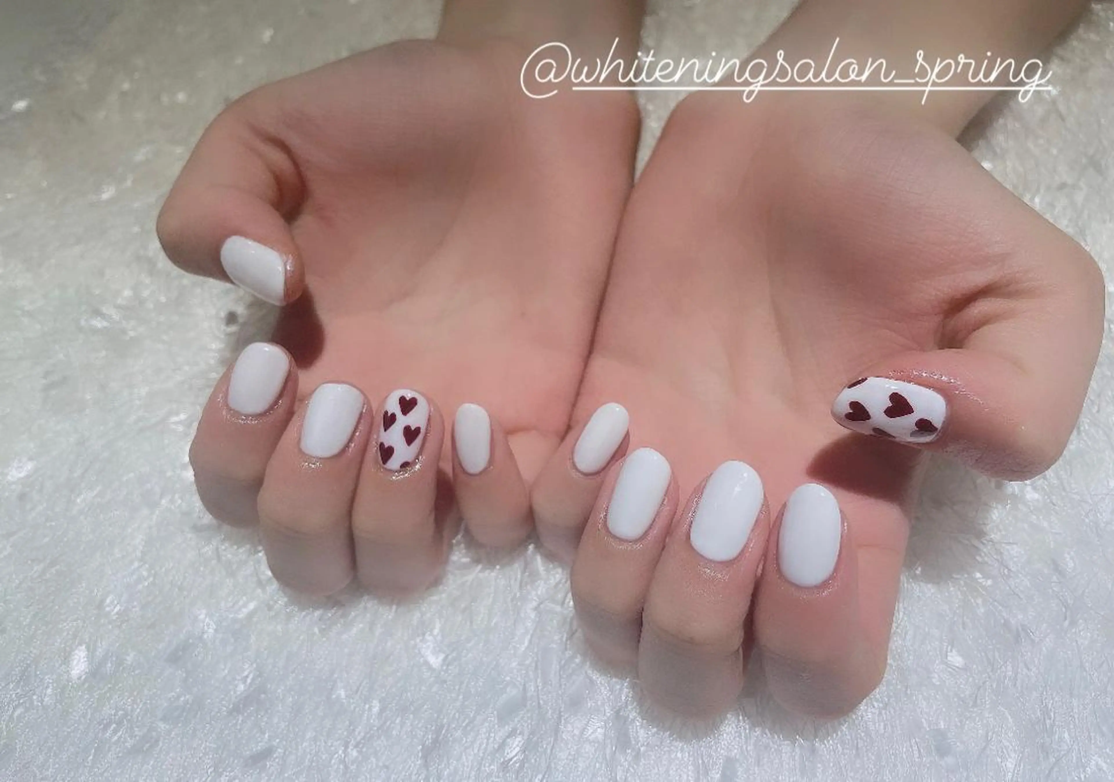 ネイル ハート ホワイト Nakao Hitomiのネイルデザイン