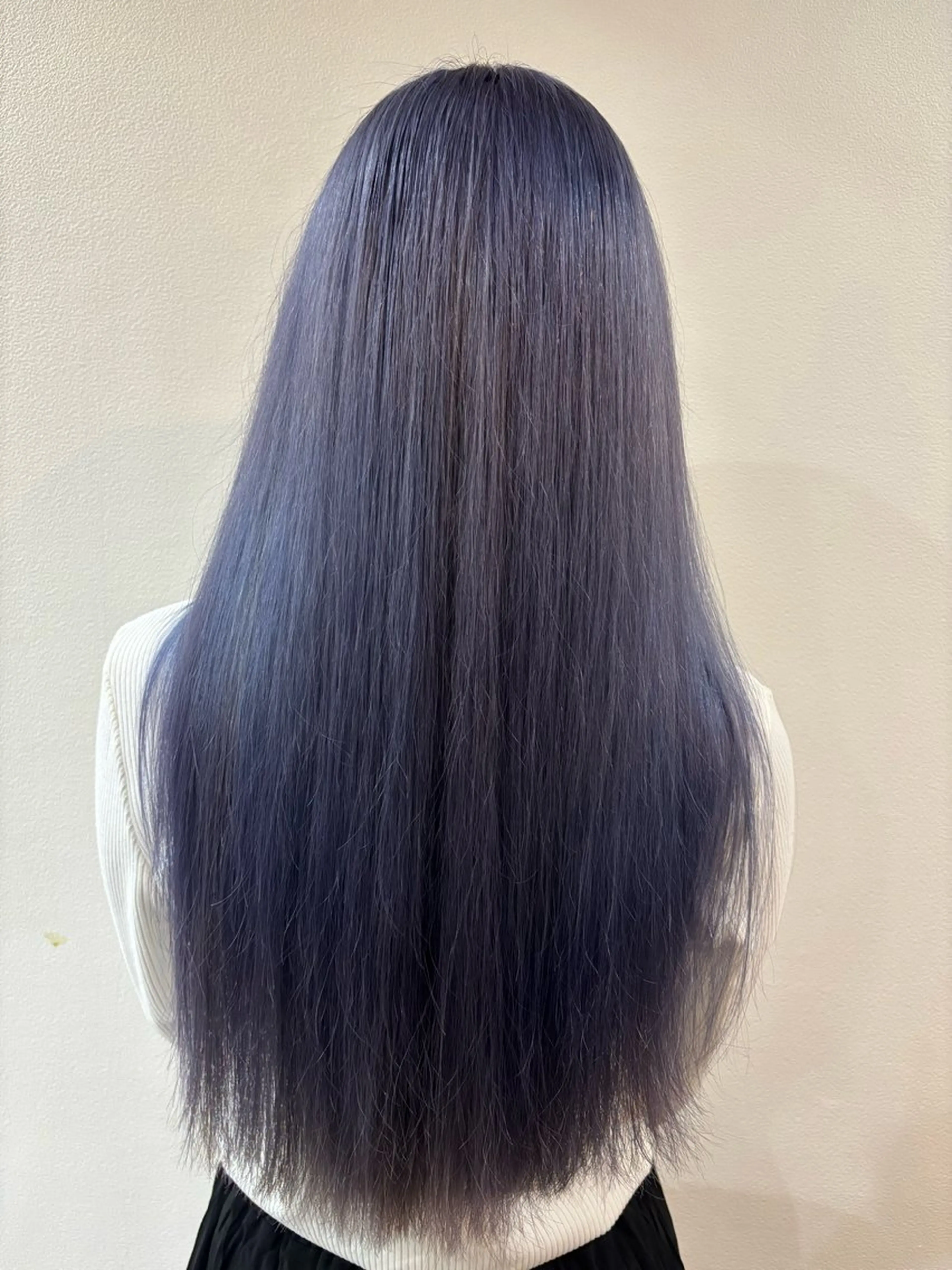 ロング カラー 浦川 麗美のヘアスタイル